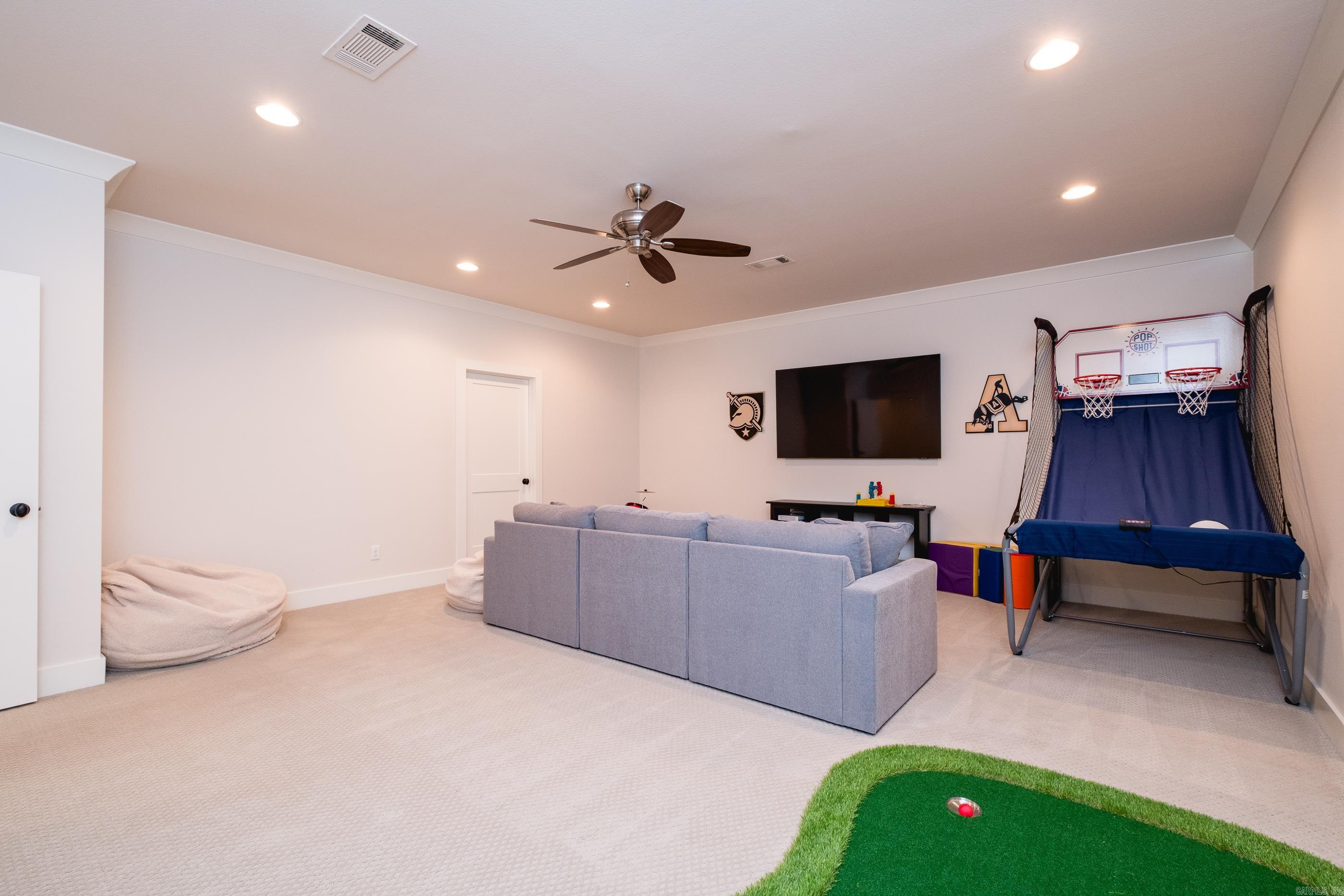 18 Ensbury Place Little Rock, AR 72223