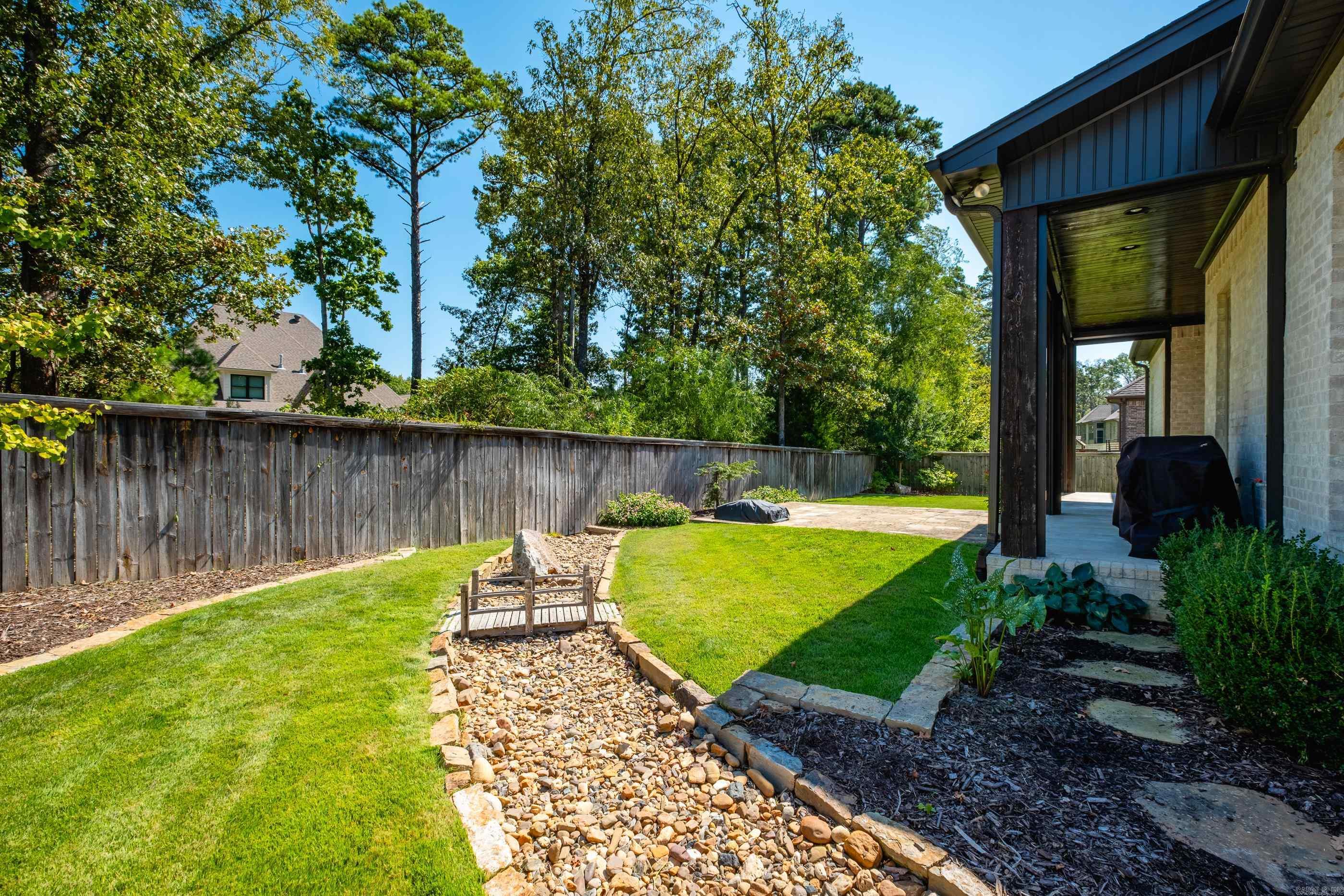 18 Ensbury Place Little Rock, AR 72223