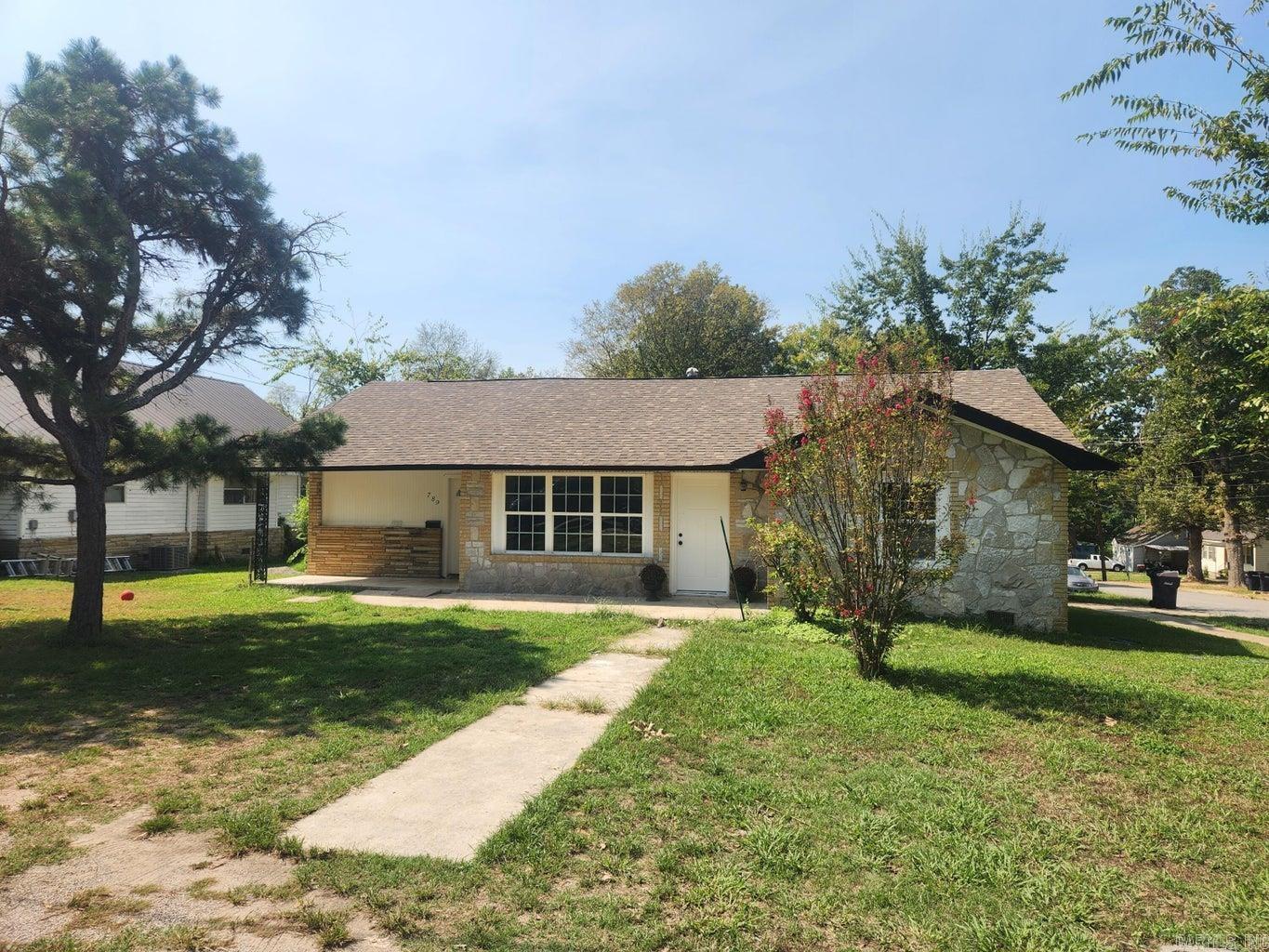 789 Brooks Street