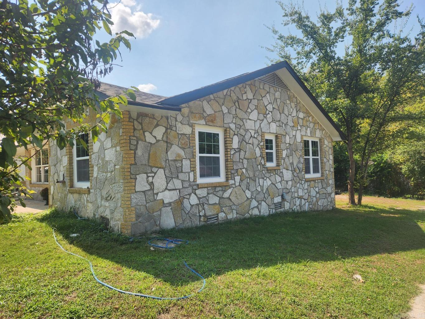 789 Brooks Street