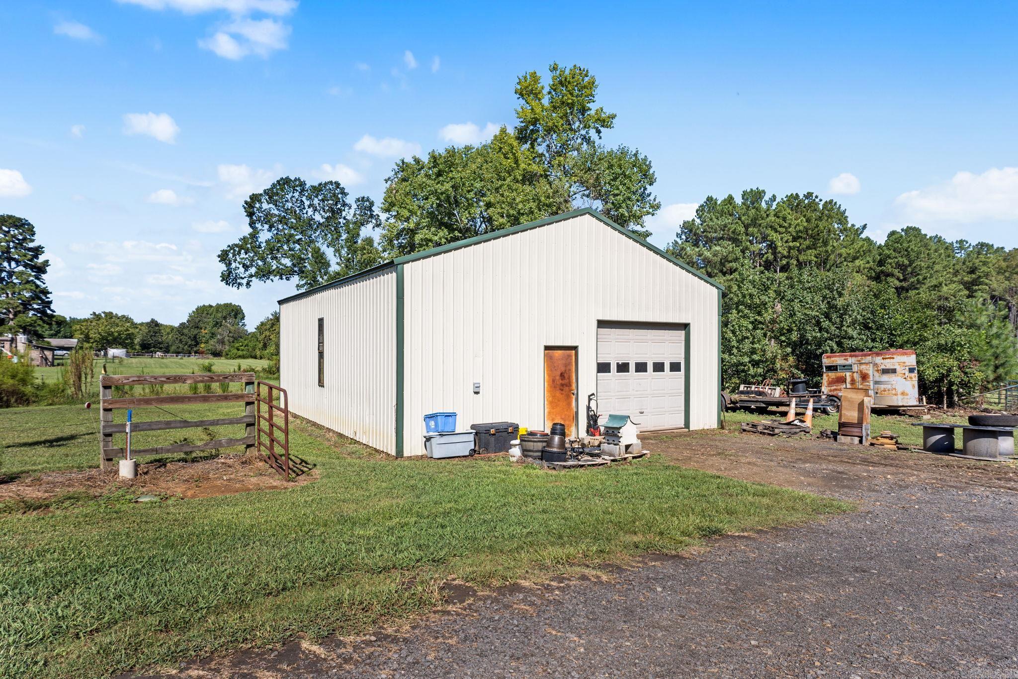 33 E LEWISBURG Vilonia, AR 72173