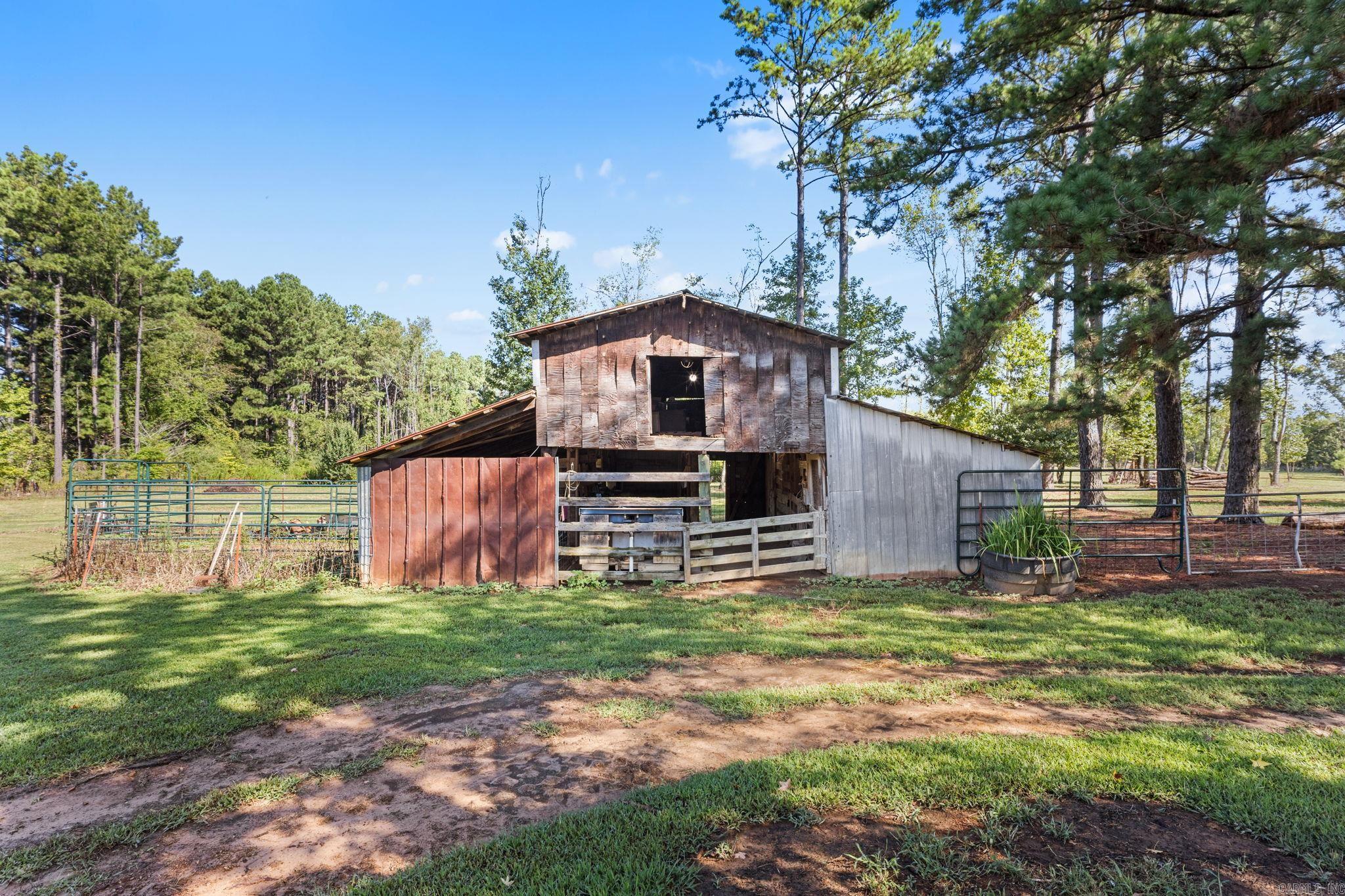 33 E LEWISBURG Vilonia, AR 72173