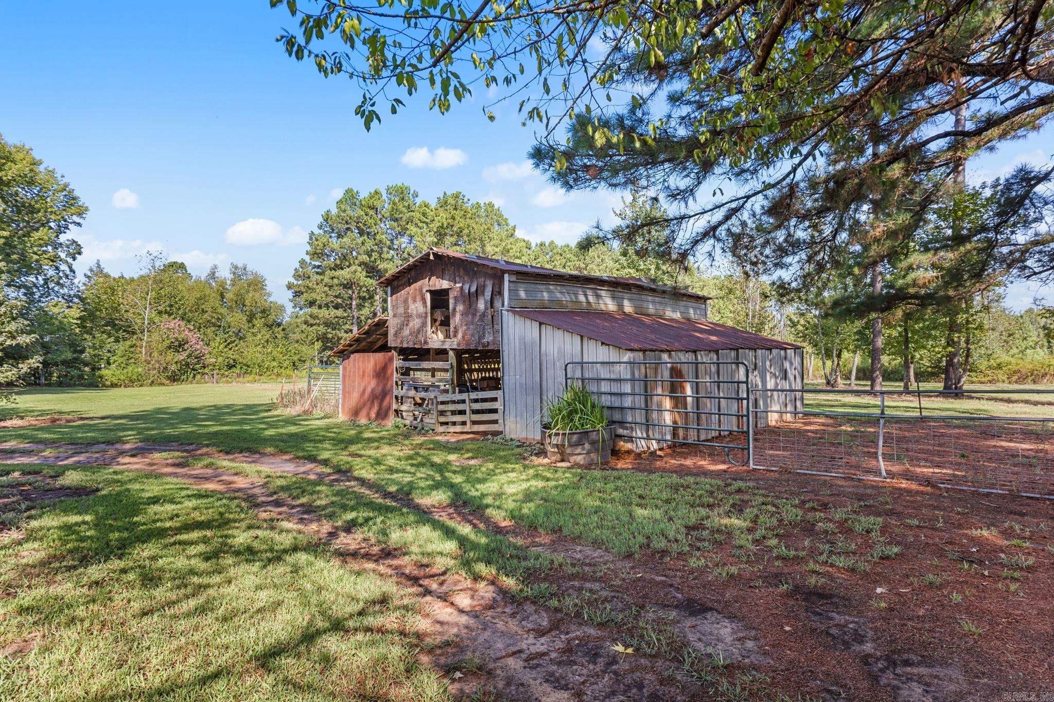 33 E LEWISBURG Vilonia, AR 72173