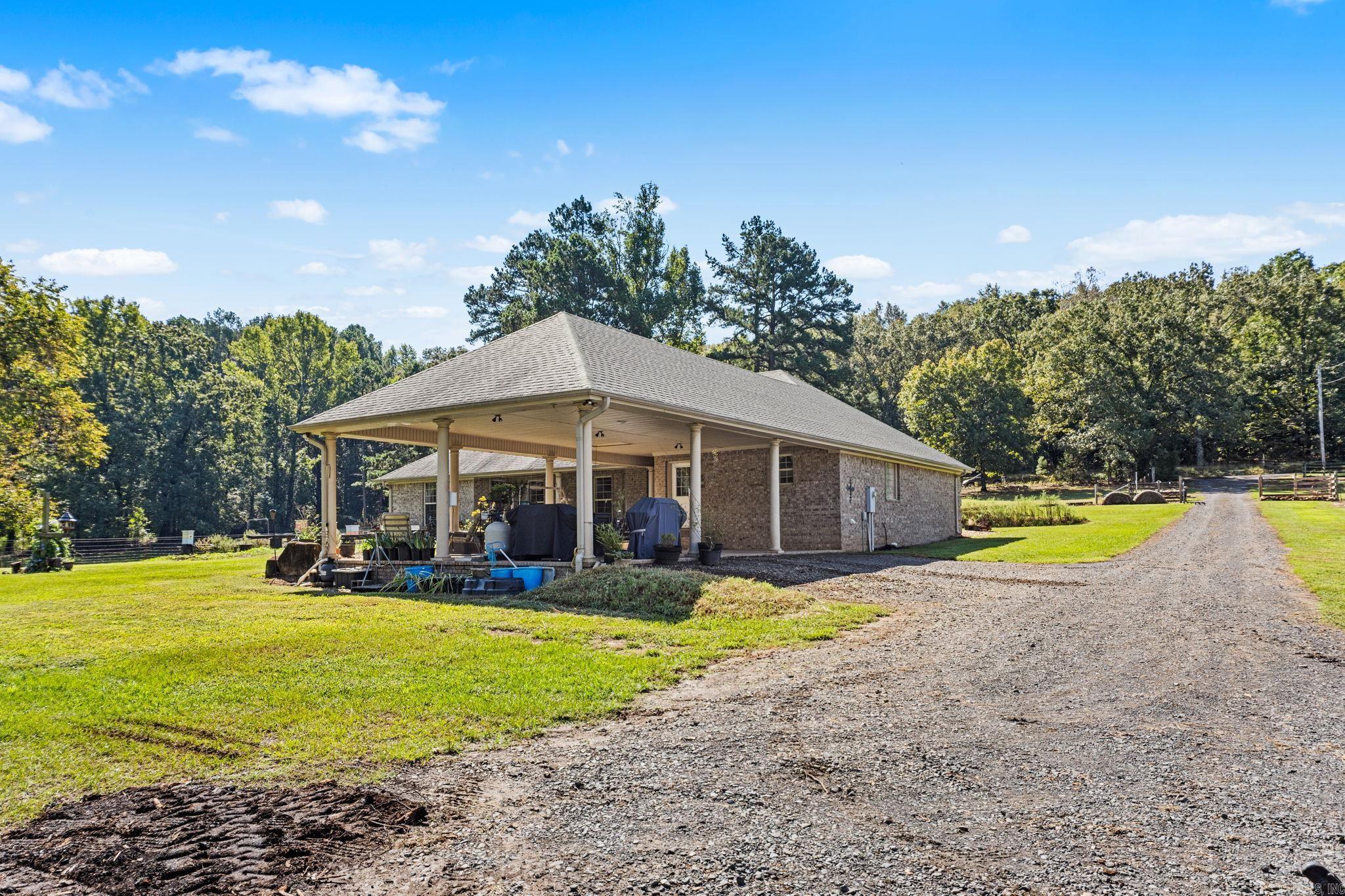 33 E LEWISBURG Vilonia, AR 72173