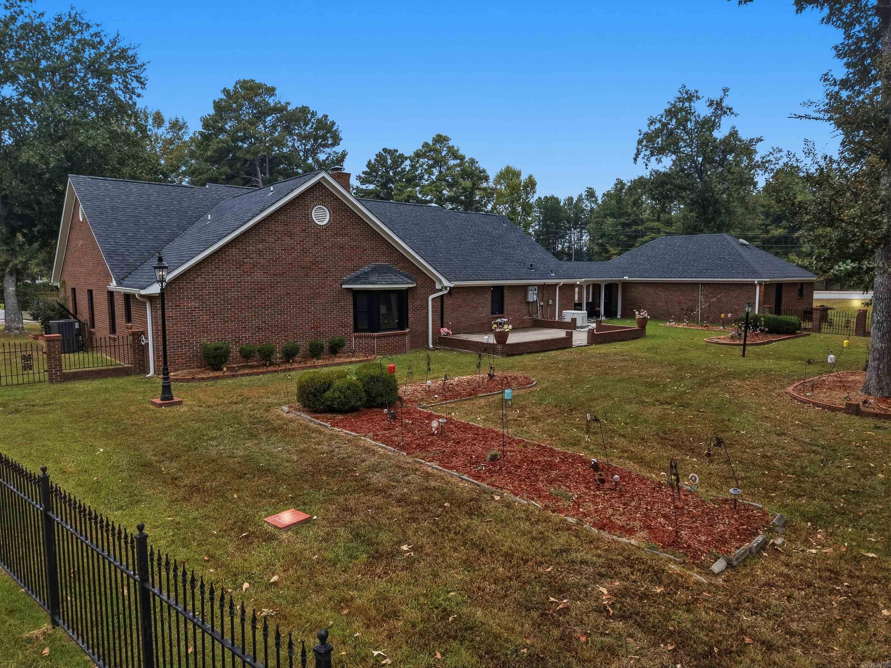 7303 Rosswood  Pine Bluff, AR