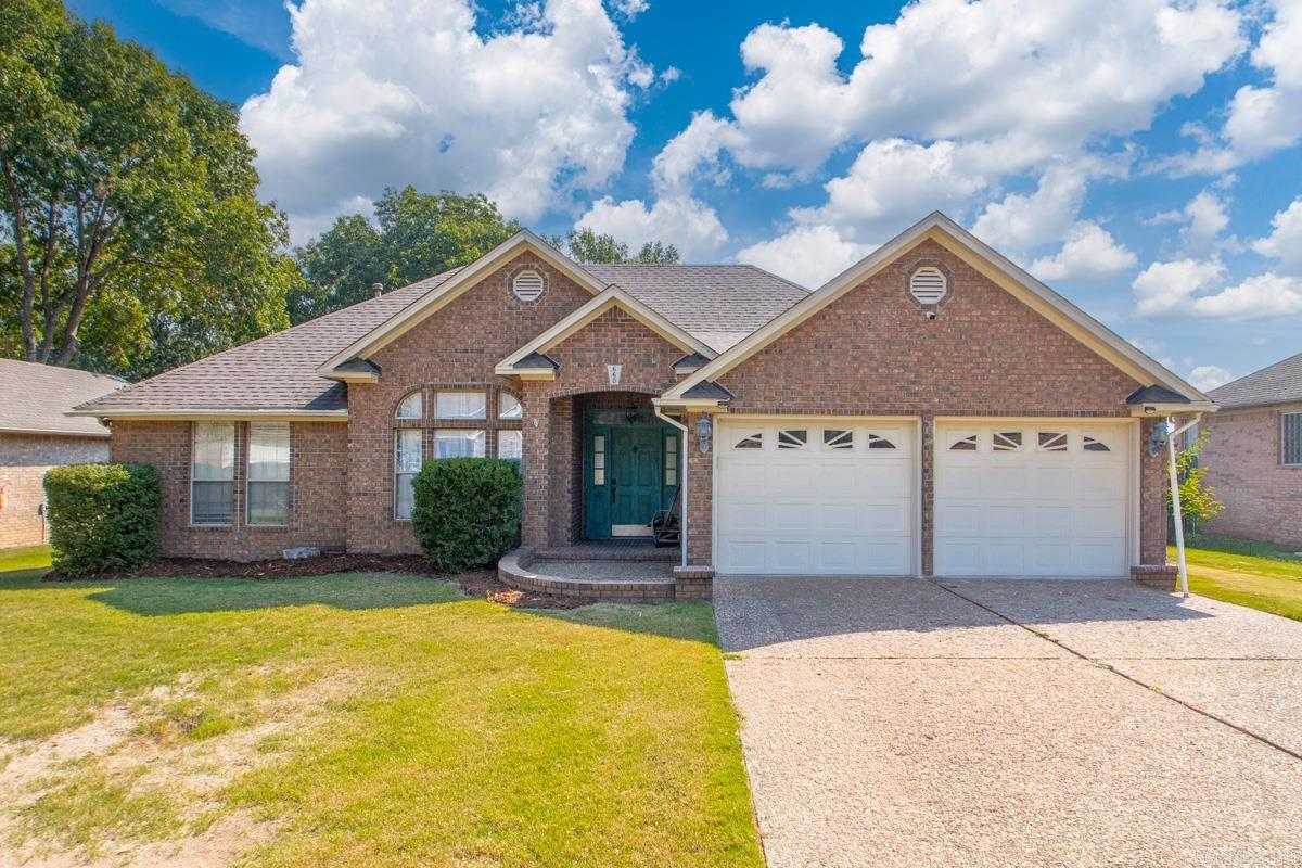 660 Bonnie Lane — exterior