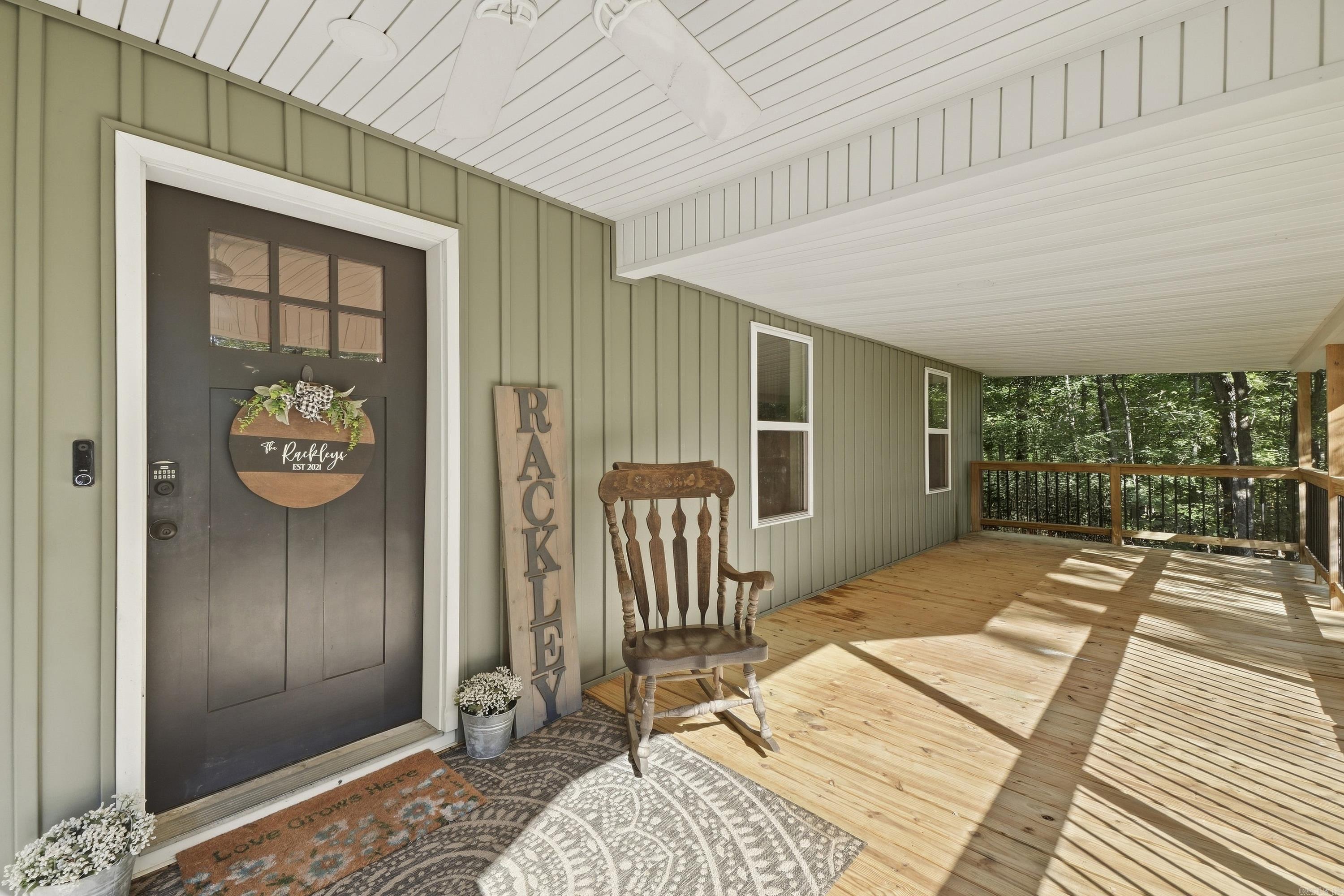 55 Woodland Cove Dr