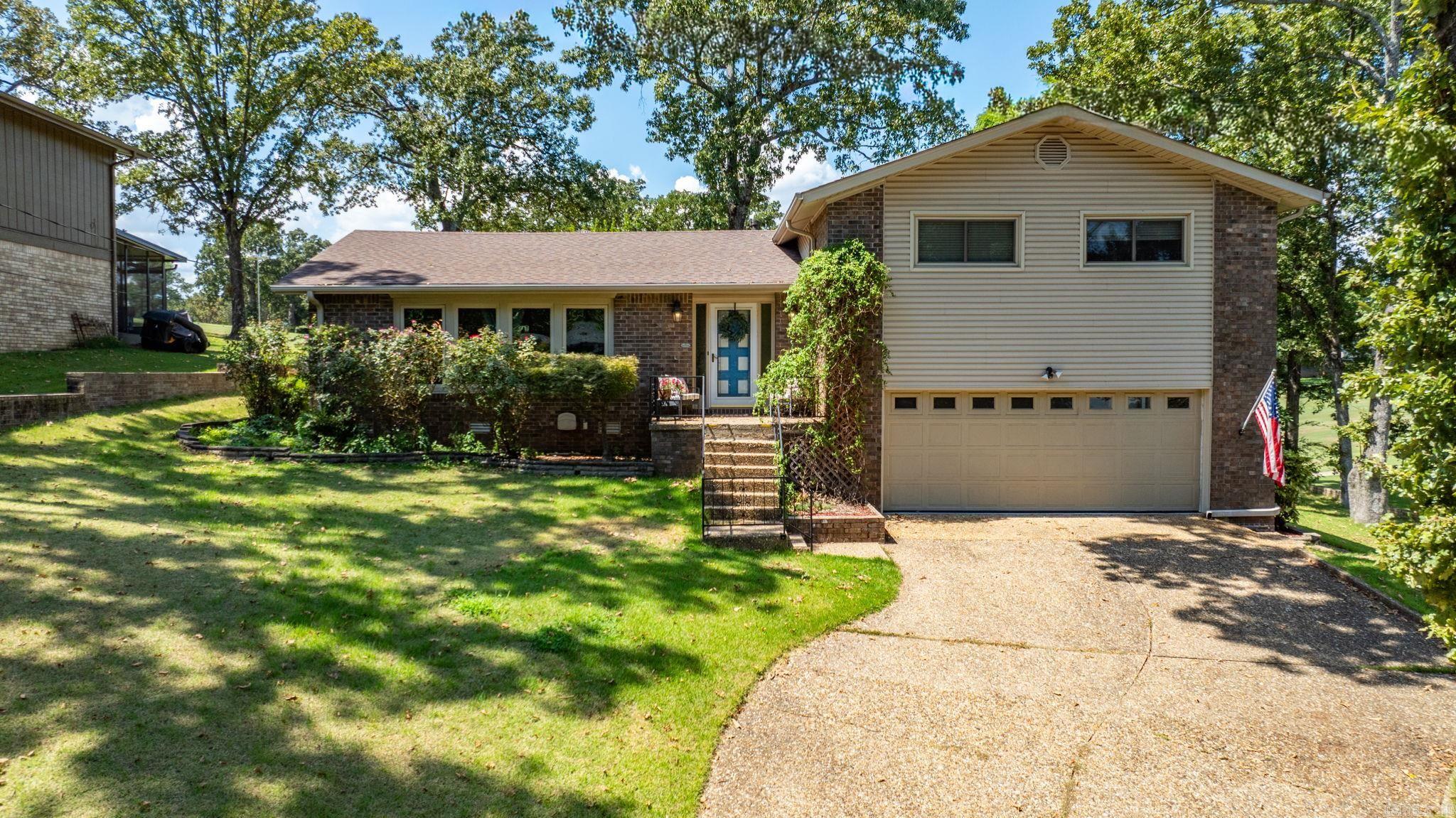 45 Greenview Circle — exterior