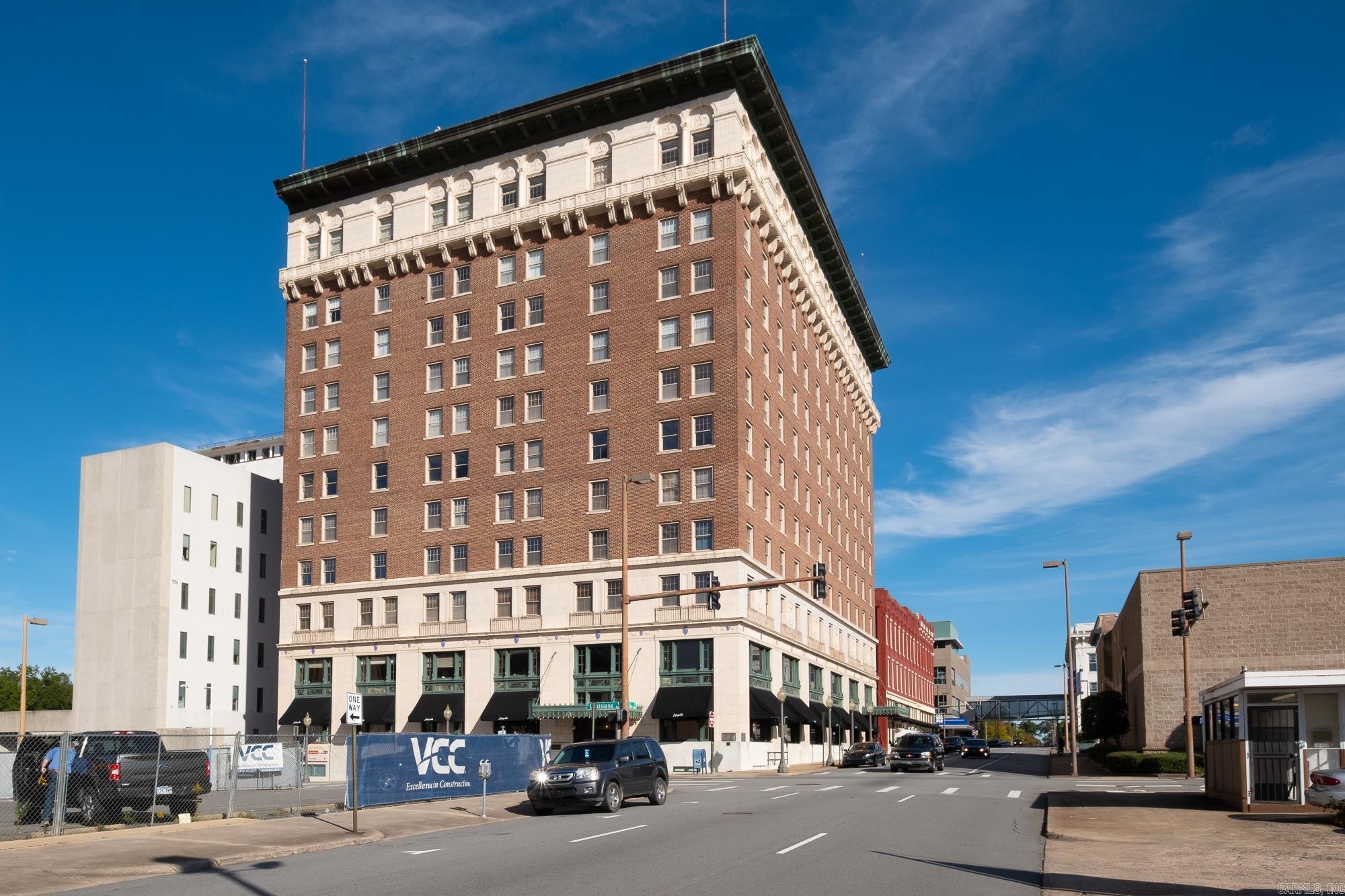 523 Louisiana Street — exterior