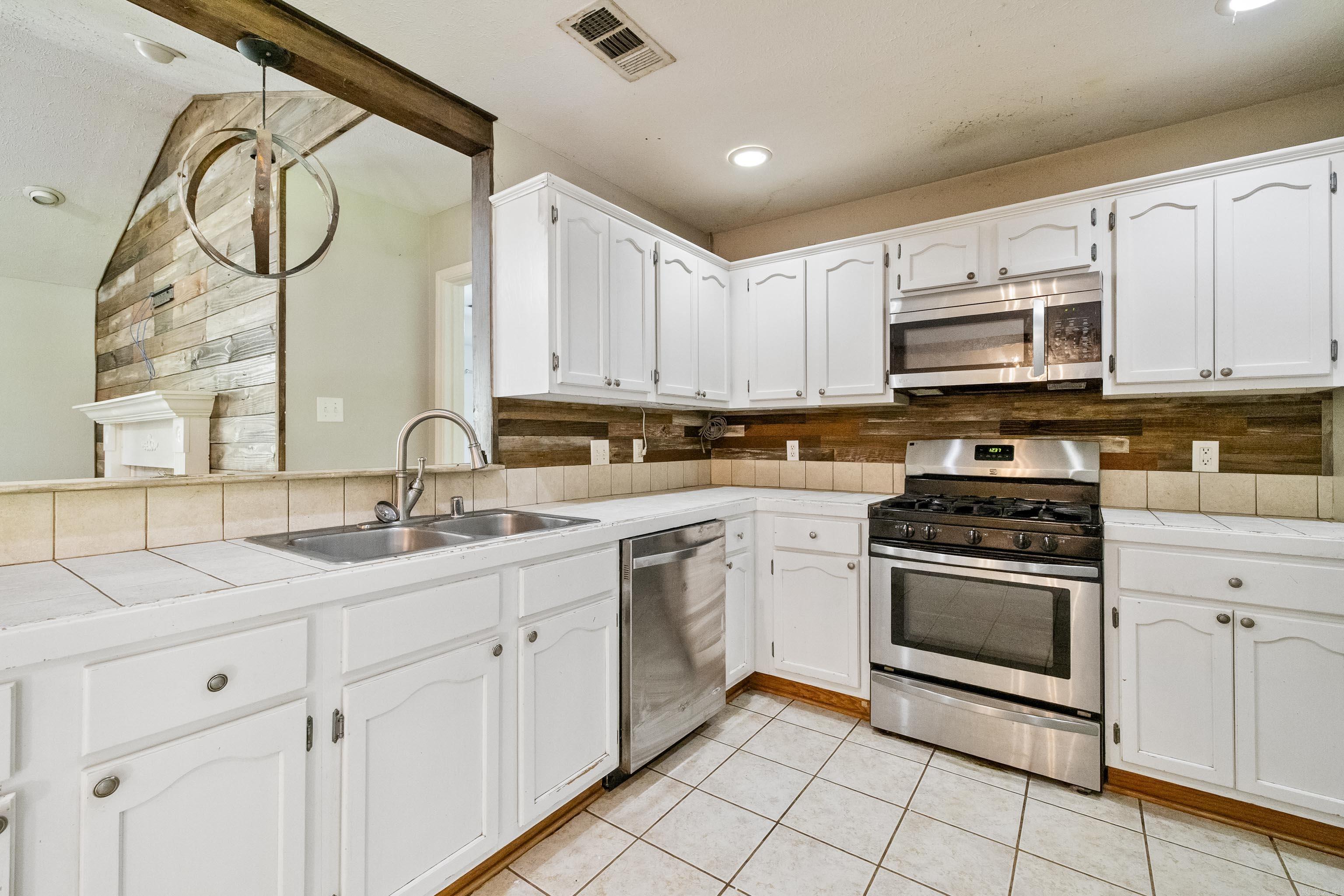 2816 Mount Vernon Drive — photo 3