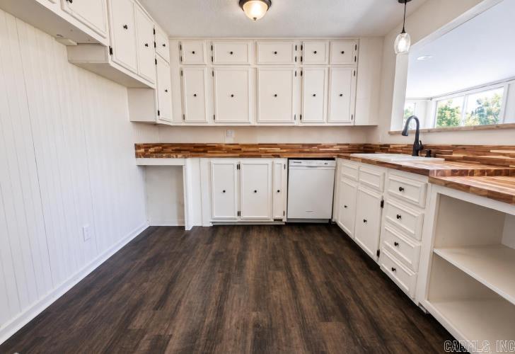 1804 Deerwood  Jonesboro, AR