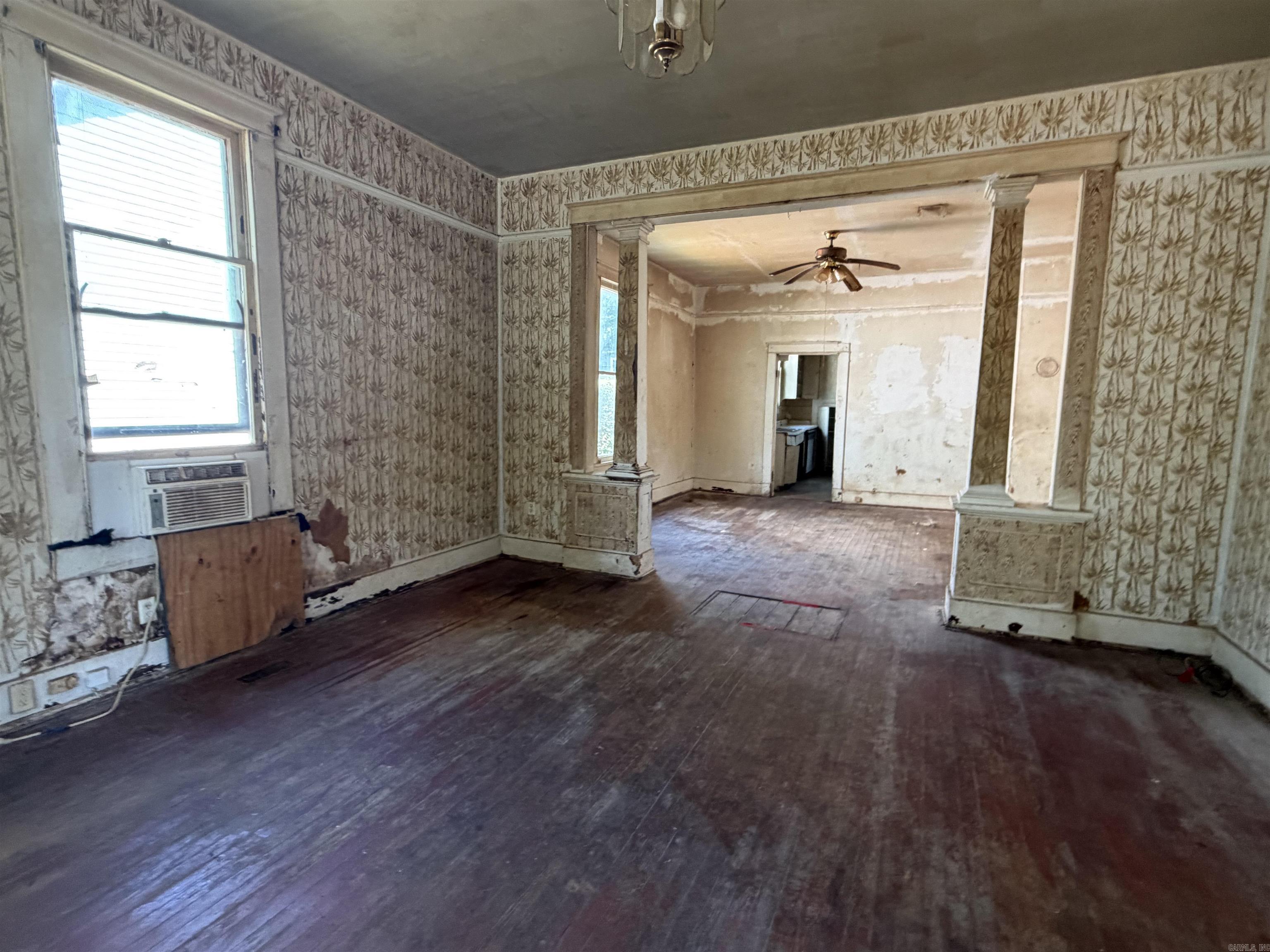 905 Lewis Street — photo 3