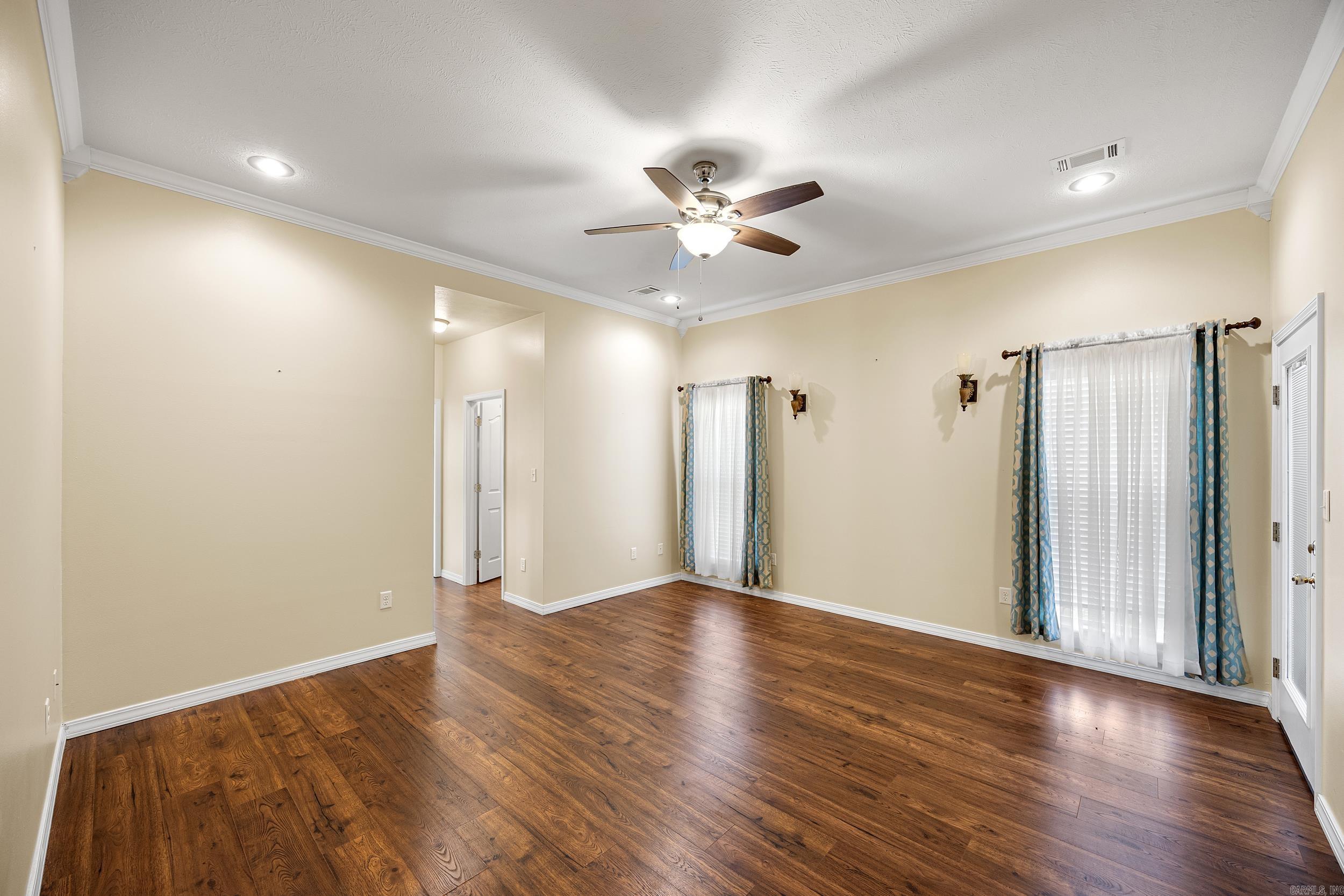 1707 Holloway  Morrilton, AR