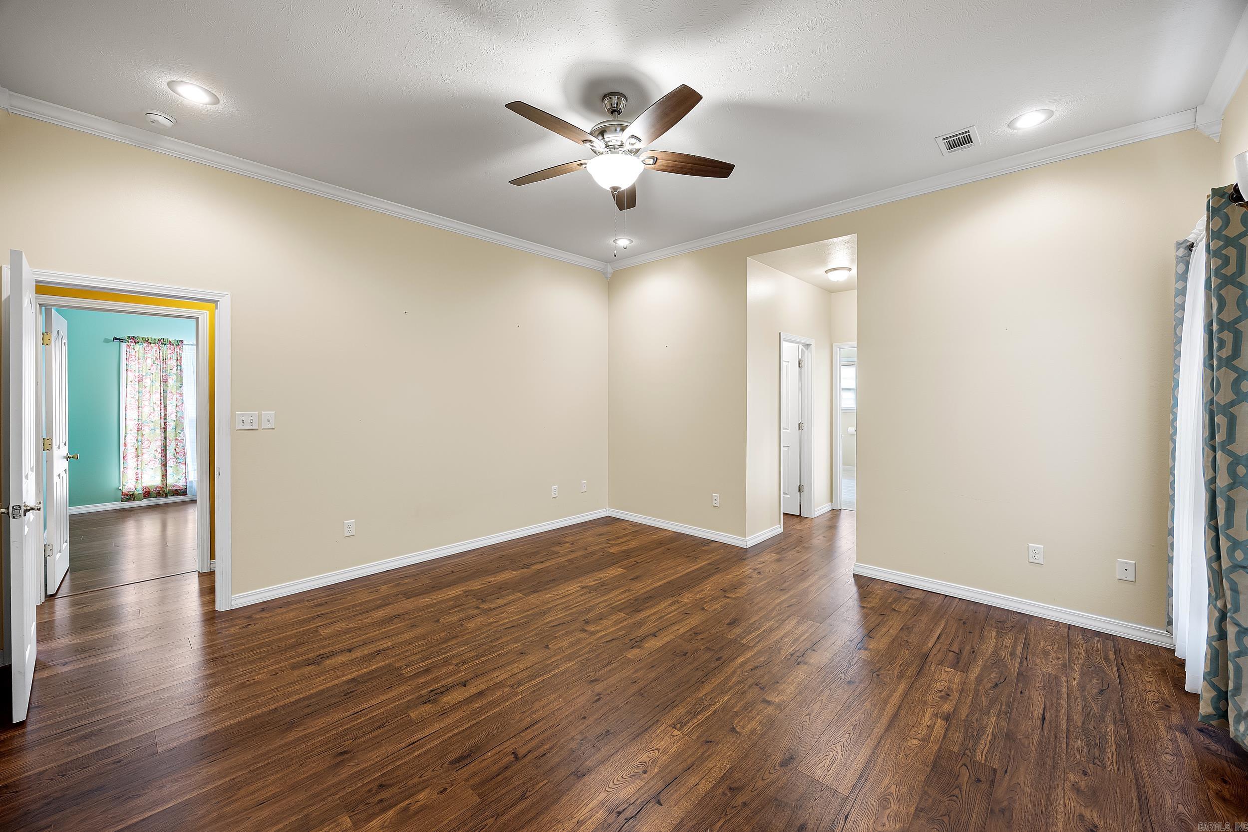 1707 Holloway  Morrilton, AR