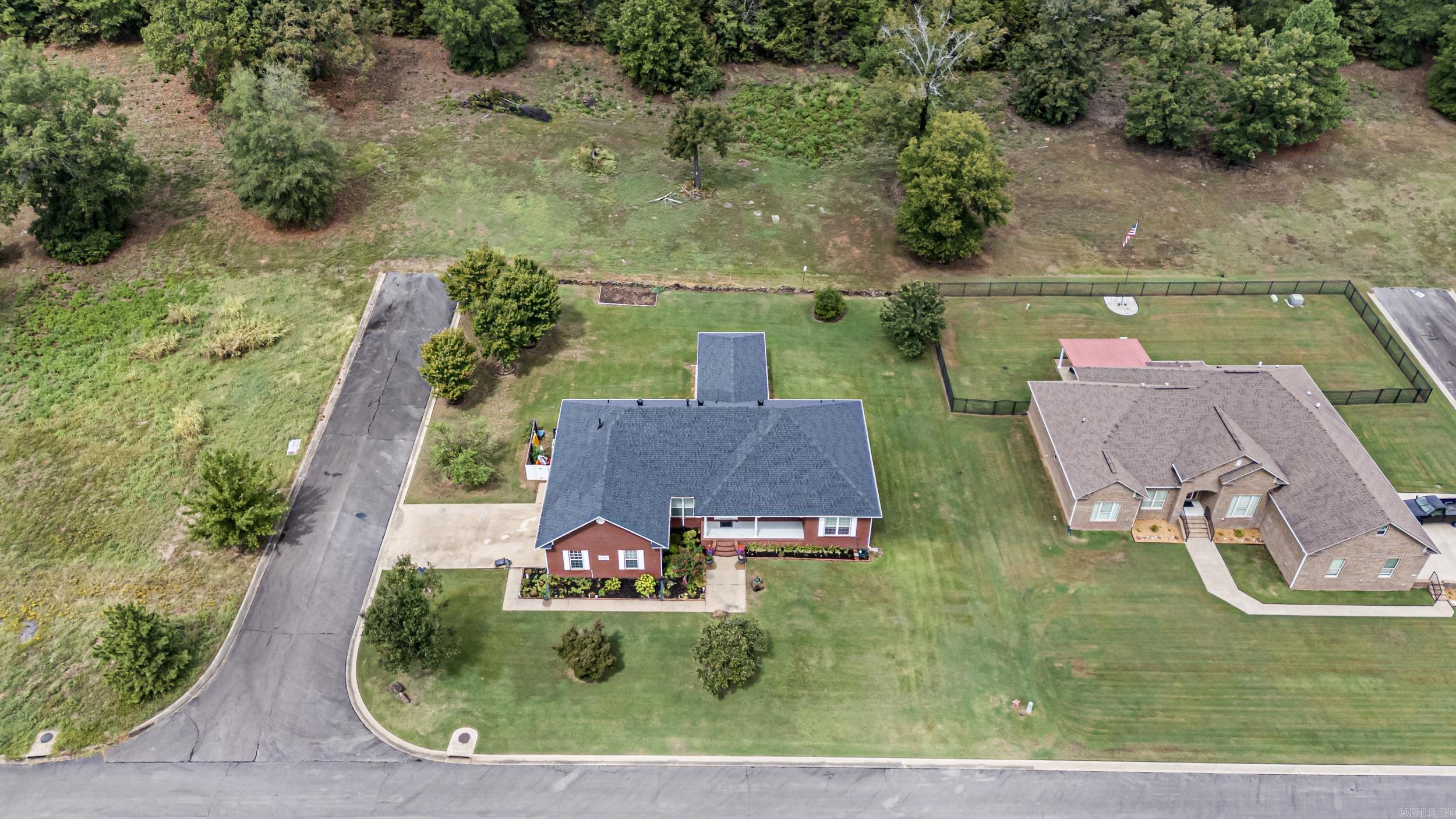 1707 Holloway  Morrilton, AR