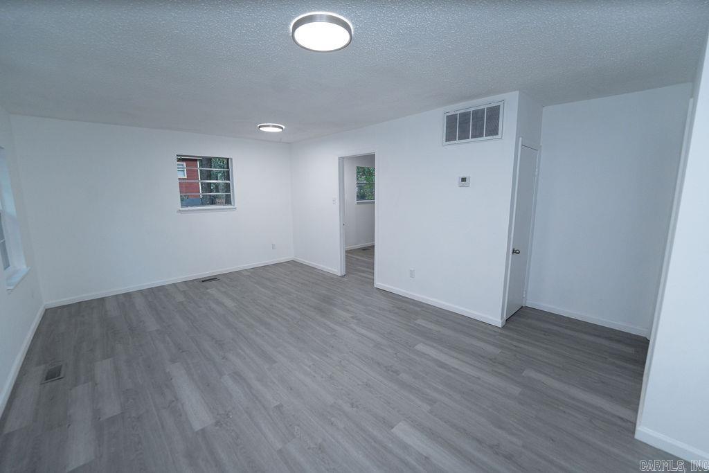 7 Bay  Little Rock, AR