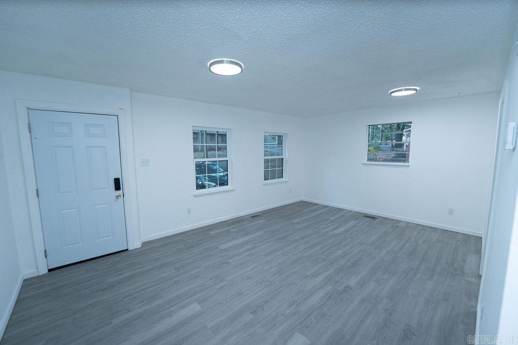 7 Bay  Little Rock, AR