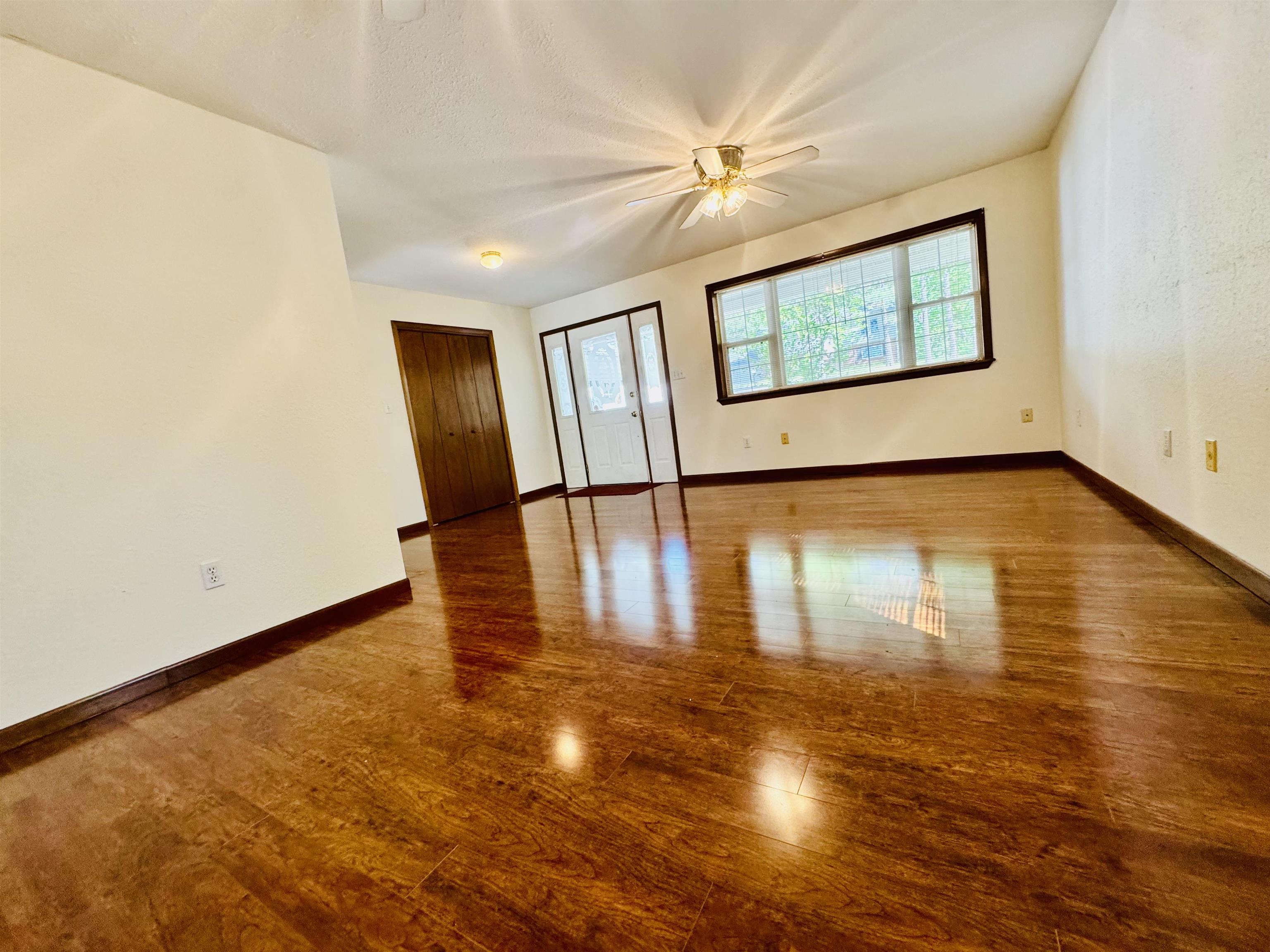 100 Powhatan  Cherokee Village, AR