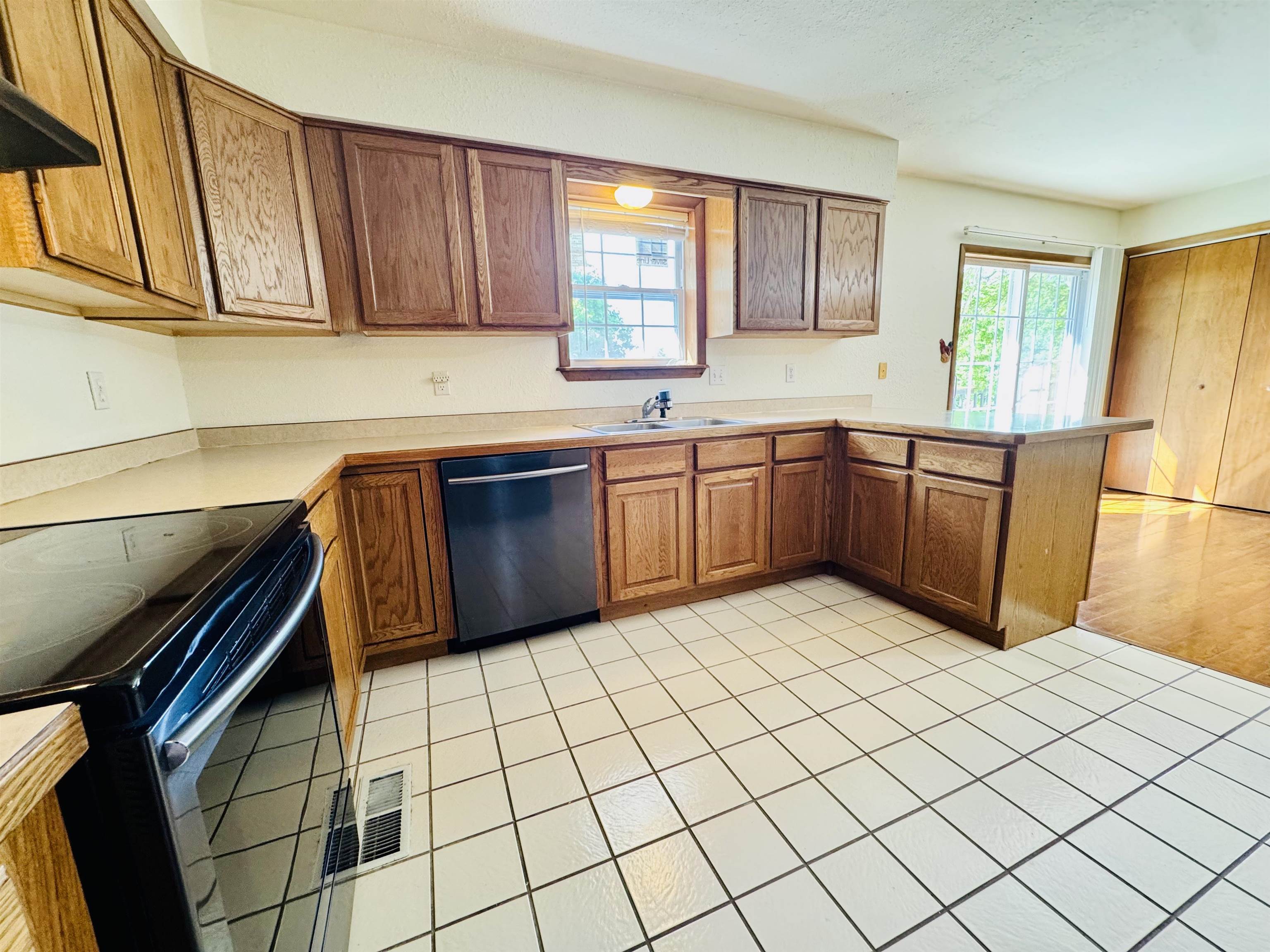 100 Powhatan  Cherokee Village, AR