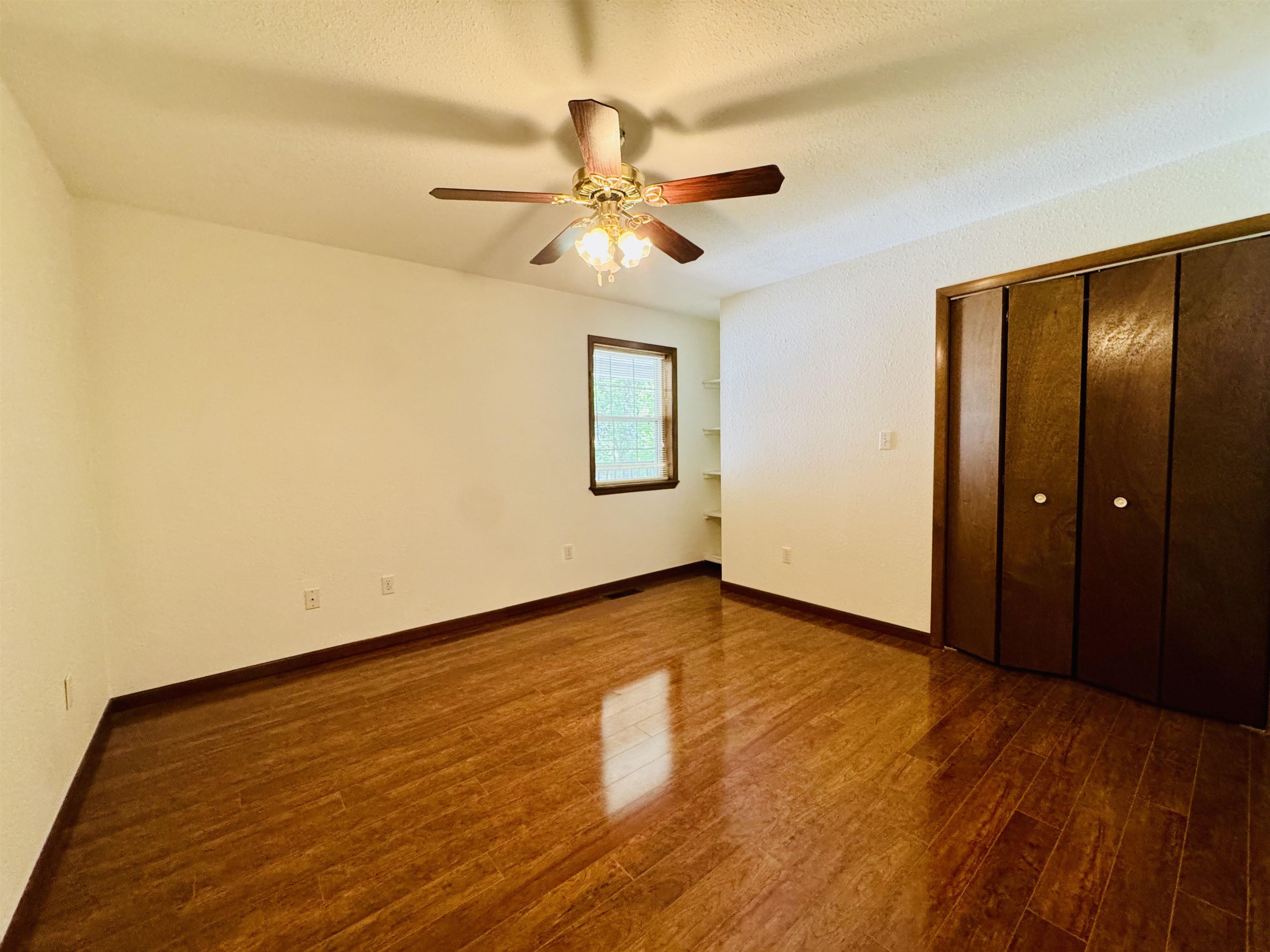 100 Powhatan  Cherokee Village, AR