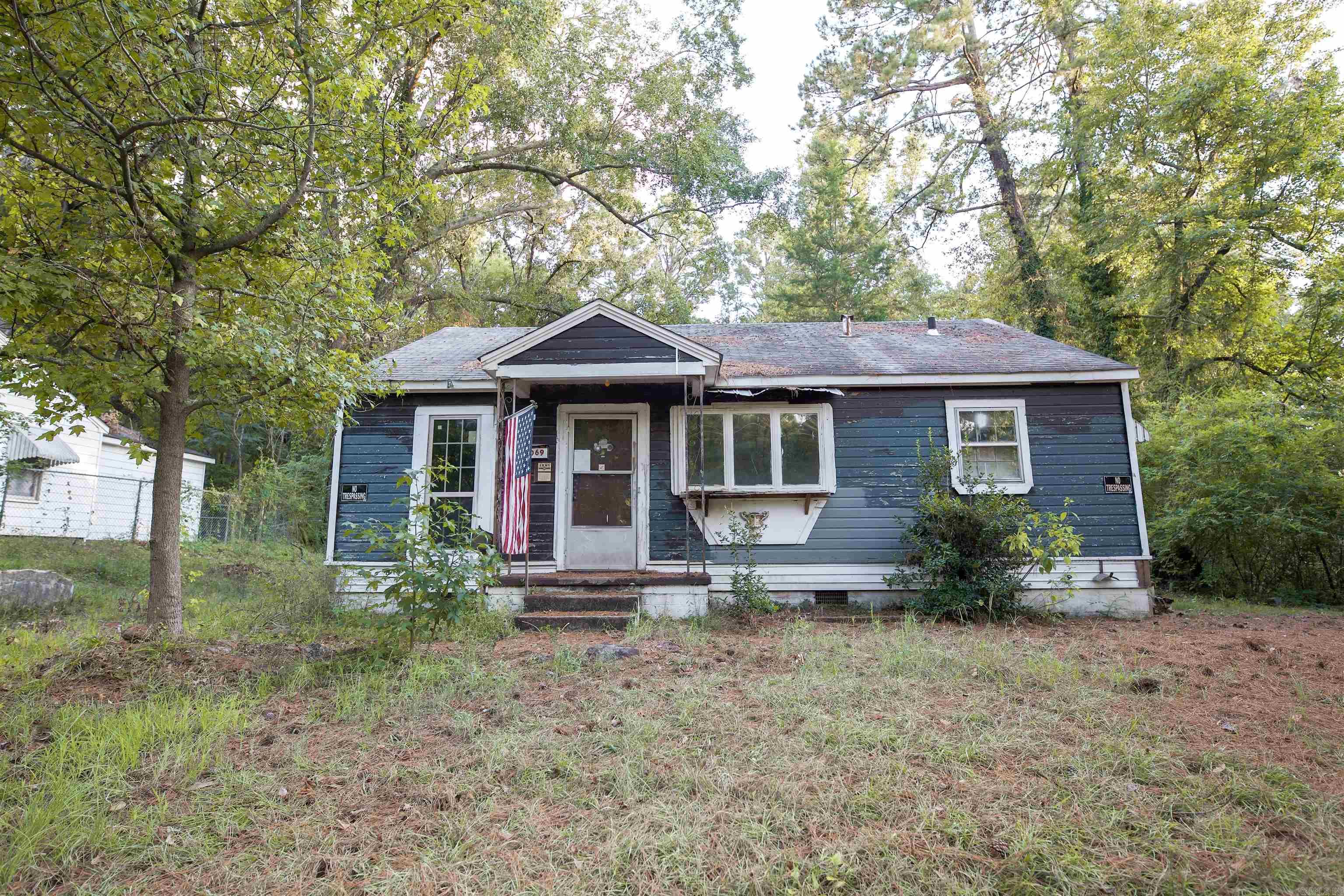 1069  Elm St  Camden, AR