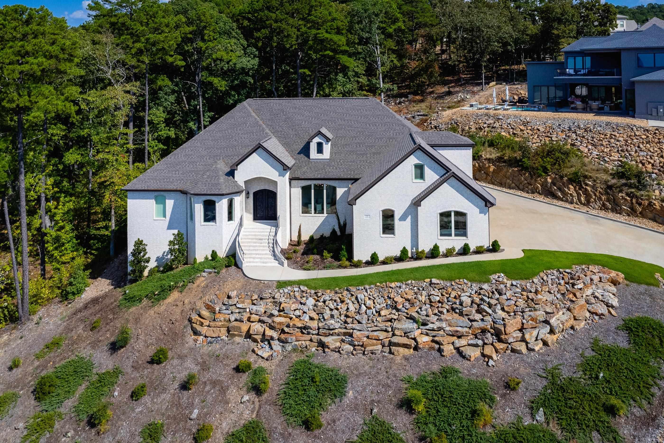 18 Falstone Drive — photo 3