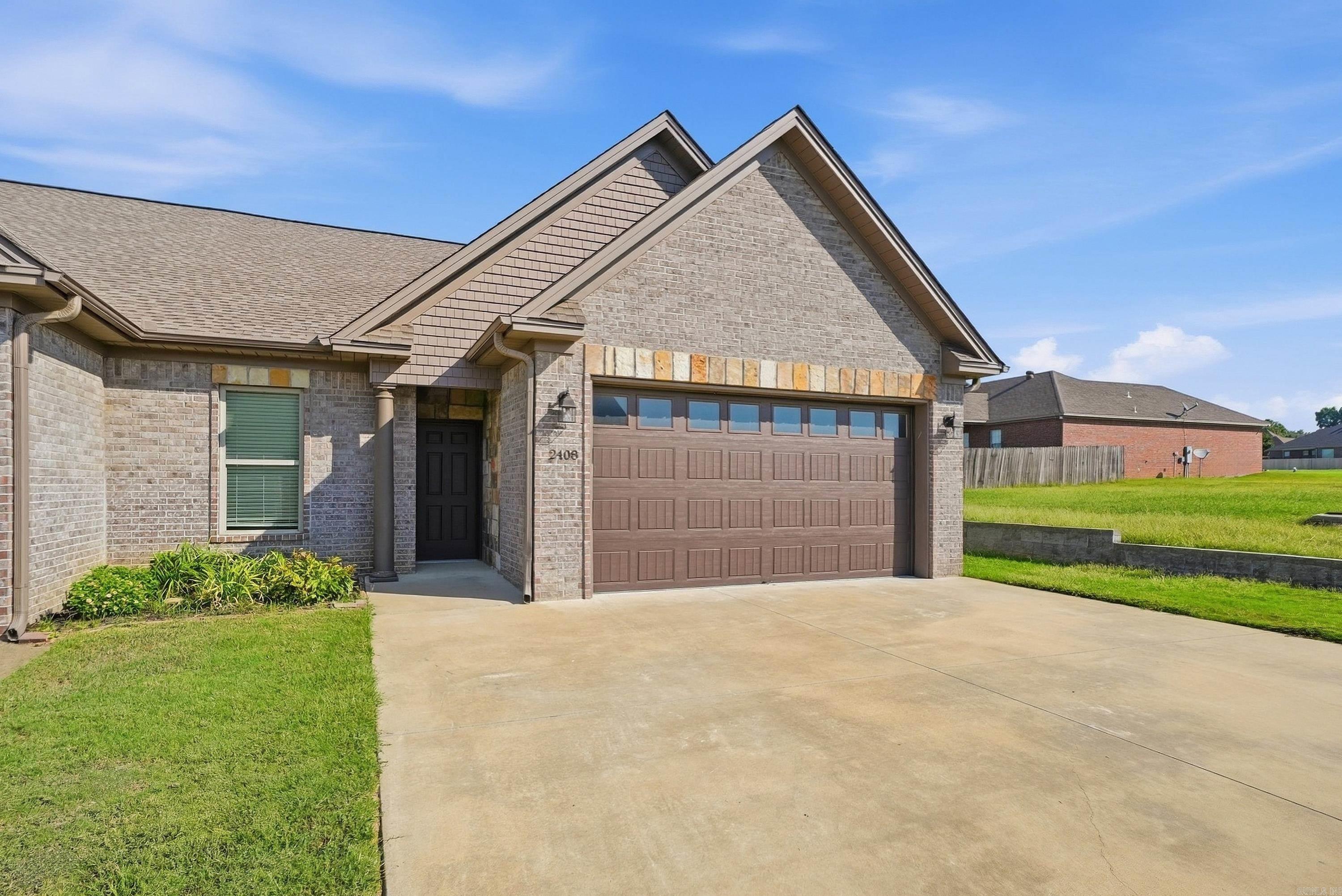 2408 Nathan Drive — photo 2