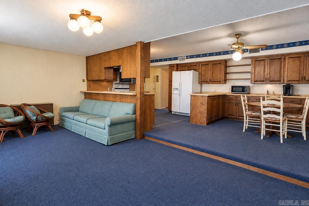 948 Anderson Circle