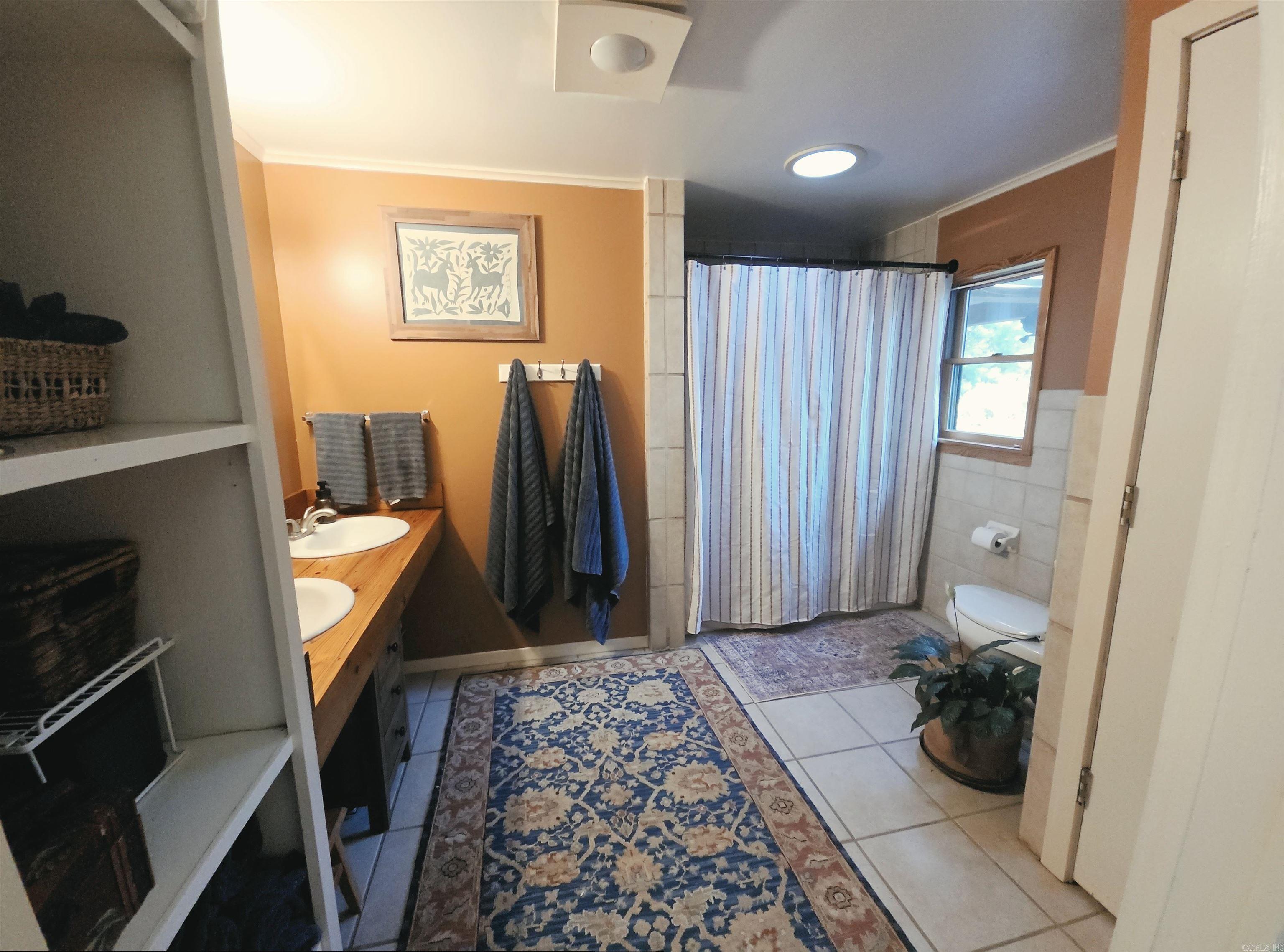 5401 Crestwood Lane Ozark, AR 72949