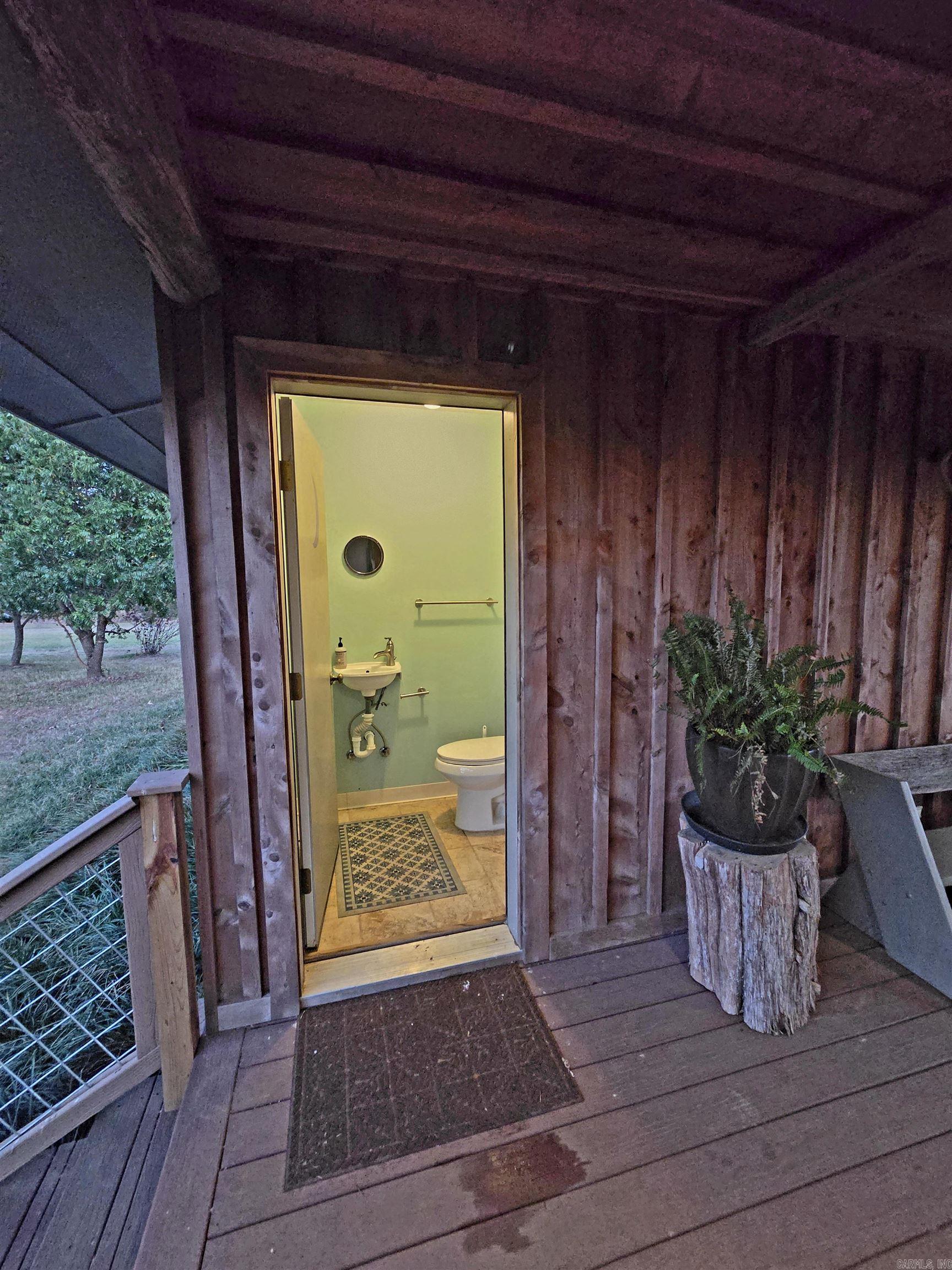 5401 Crestwood Lane Ozark, AR 72949