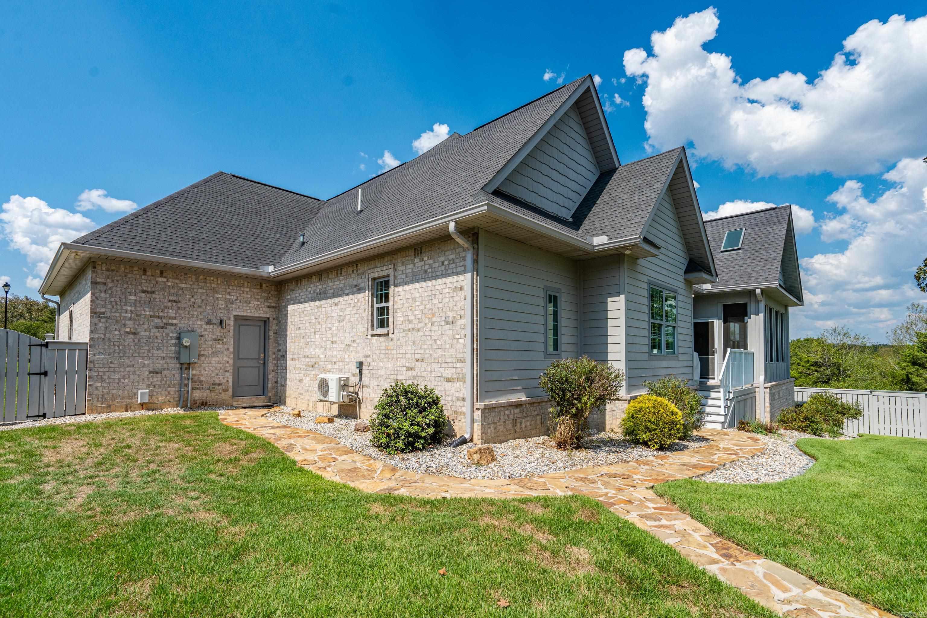 131 Damian Ct Hot Springs, AR 71901