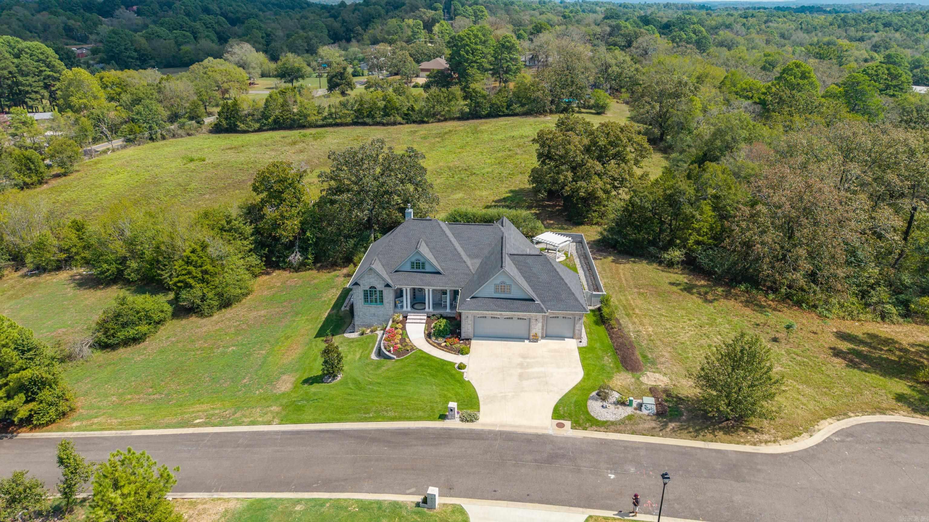 131 Damian Ct Hot Springs, AR 71901