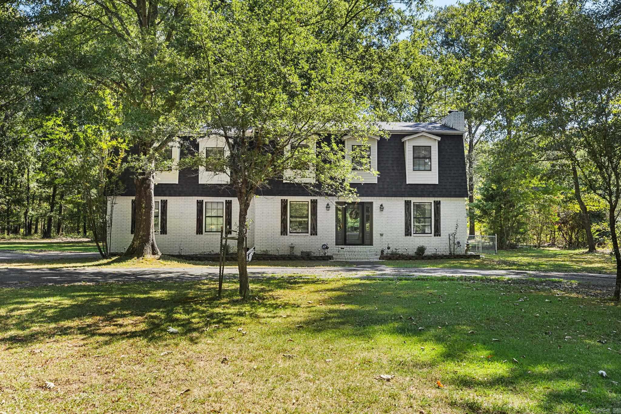 8008 Centennial Road — exterior