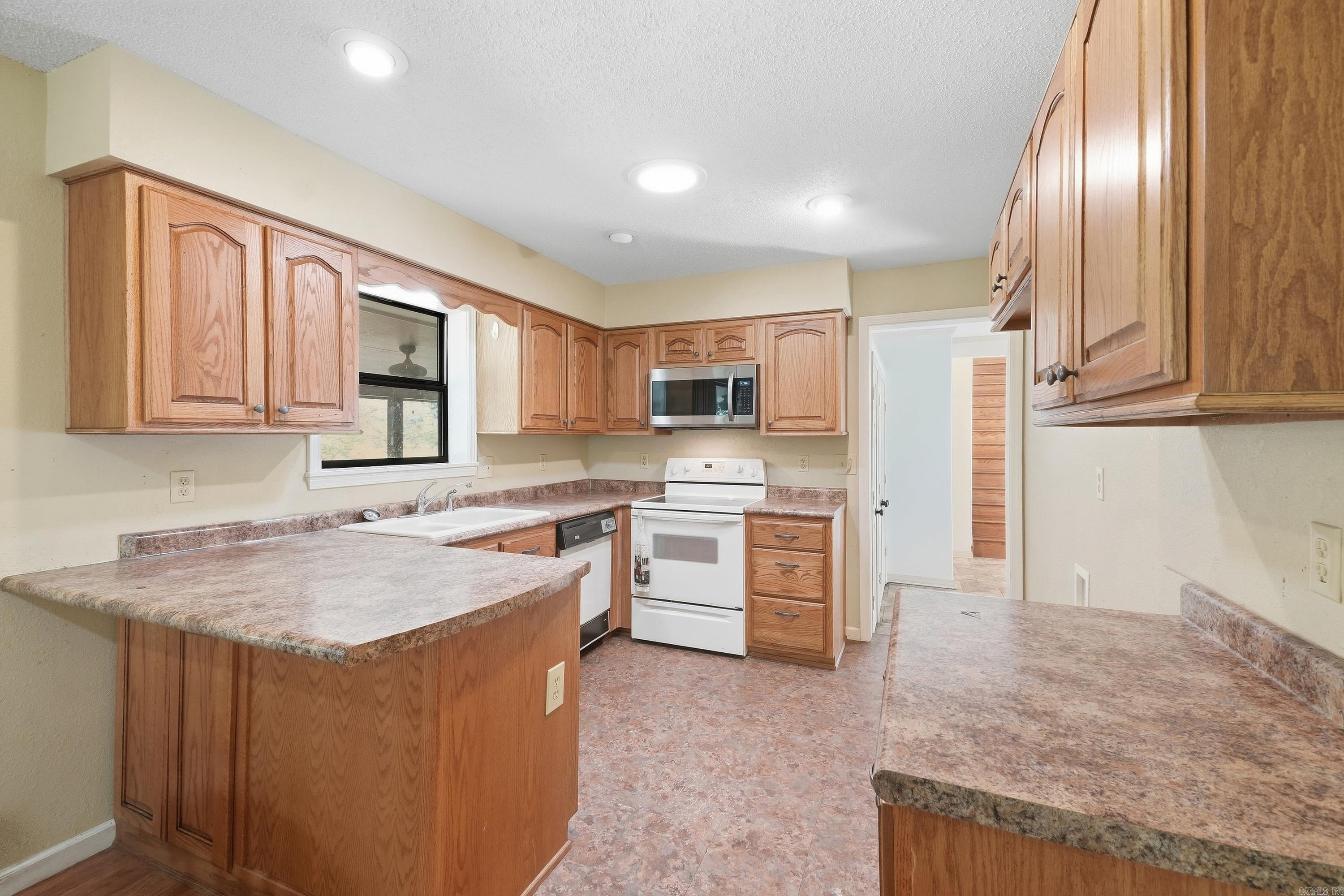 106 Daniel  Fairfield Bay, AR