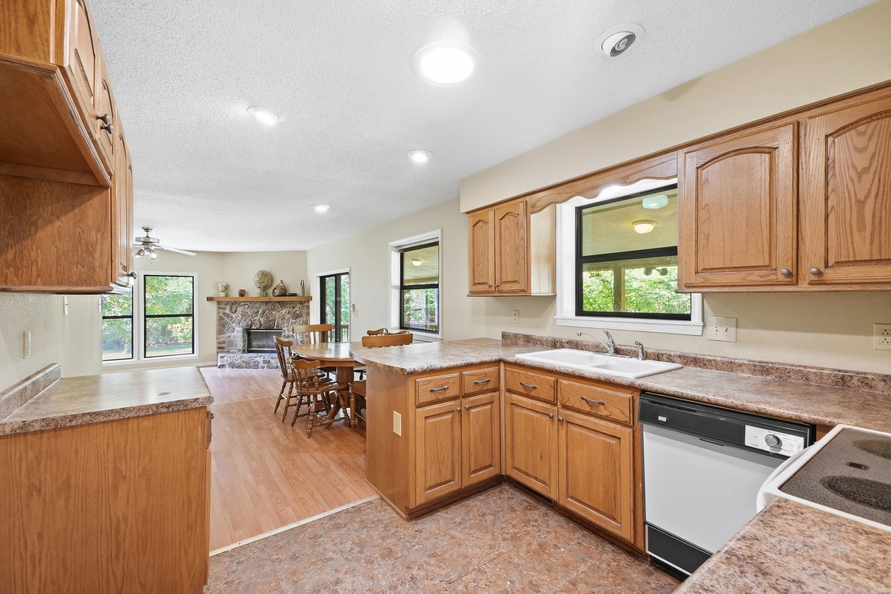 106 Daniel  Fairfield Bay, AR