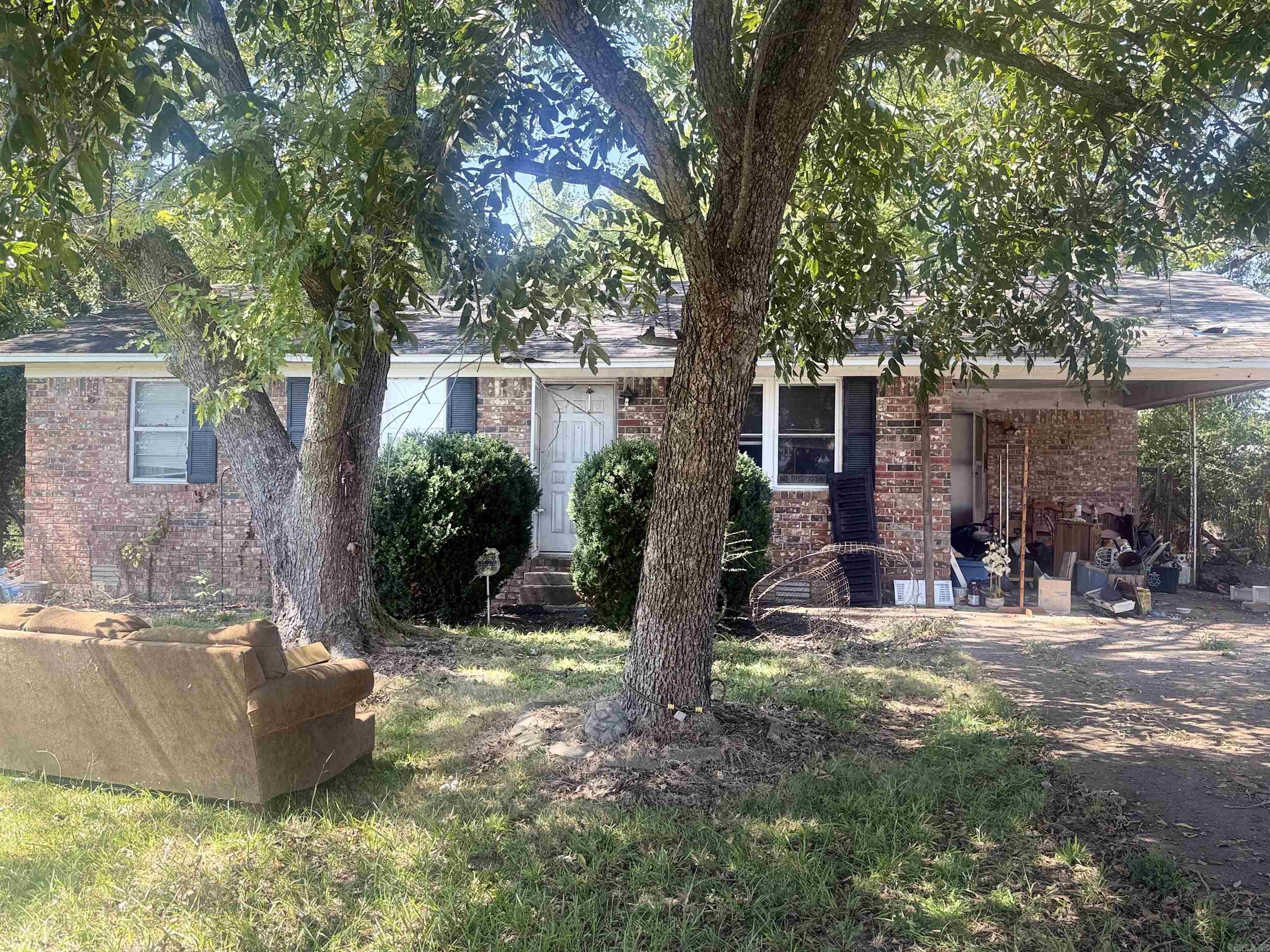 304 S Holly Street — exterior