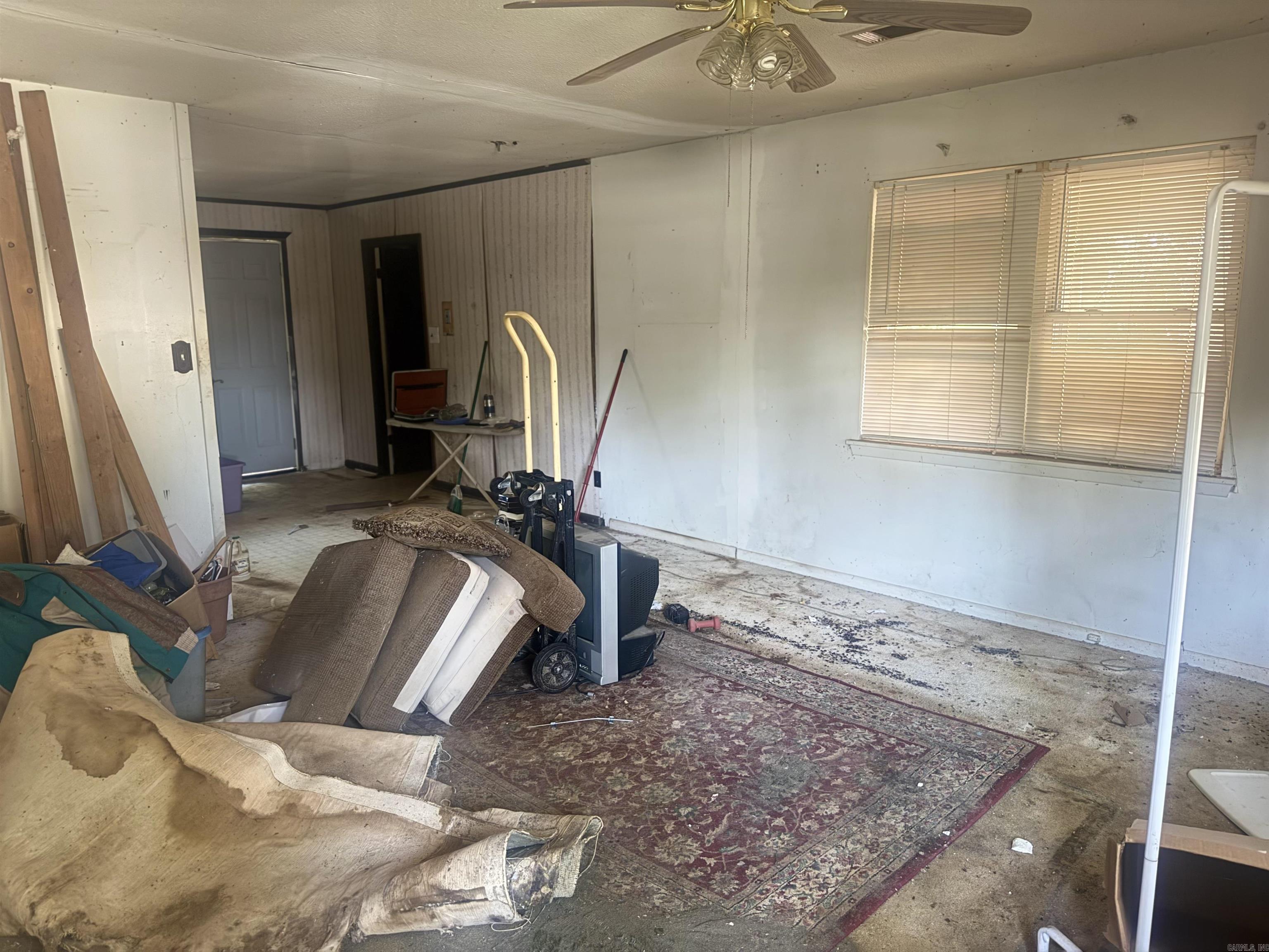 304 S Holly Street — photo 4