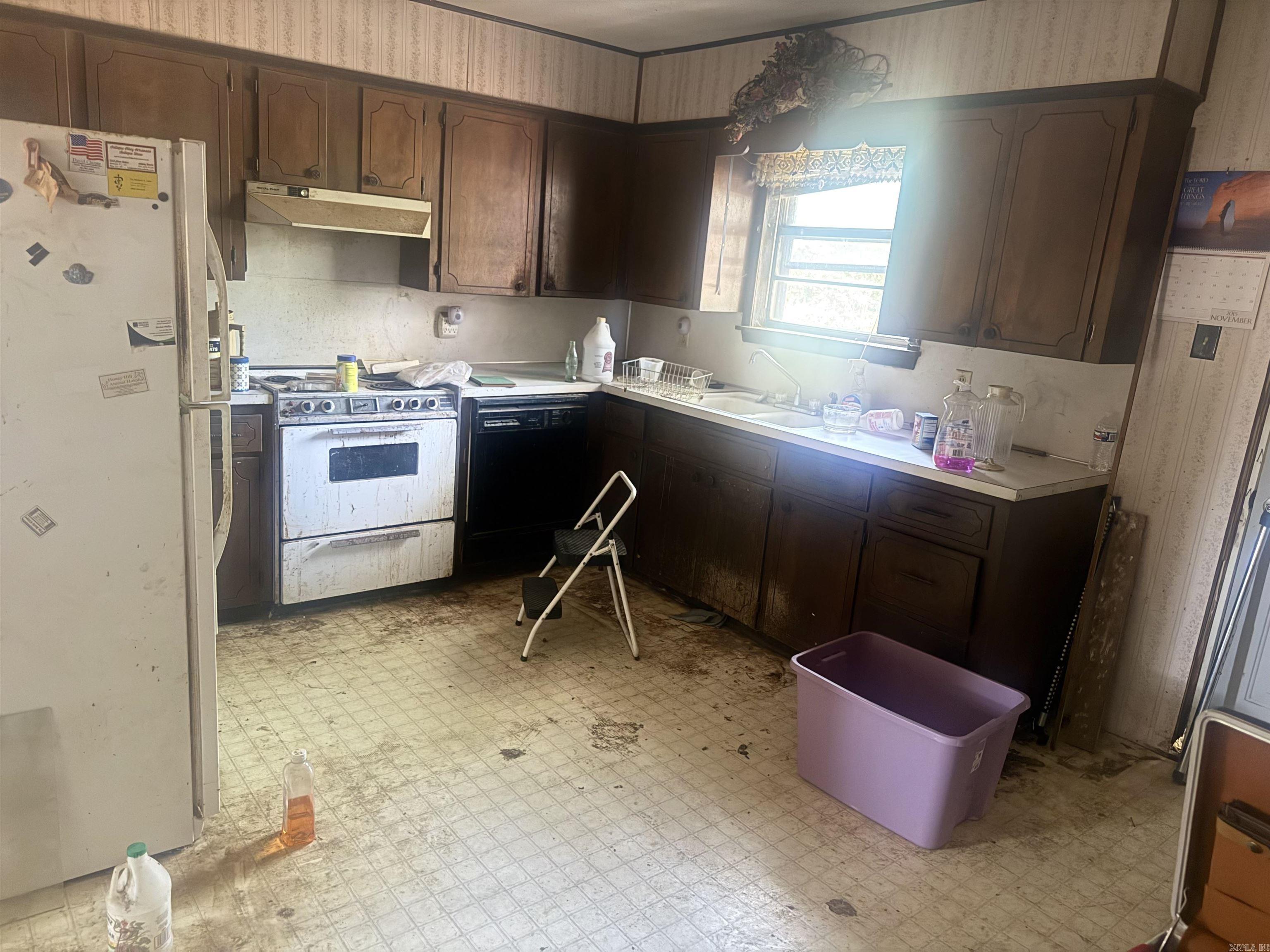 304 S Holly Street — photo 5
