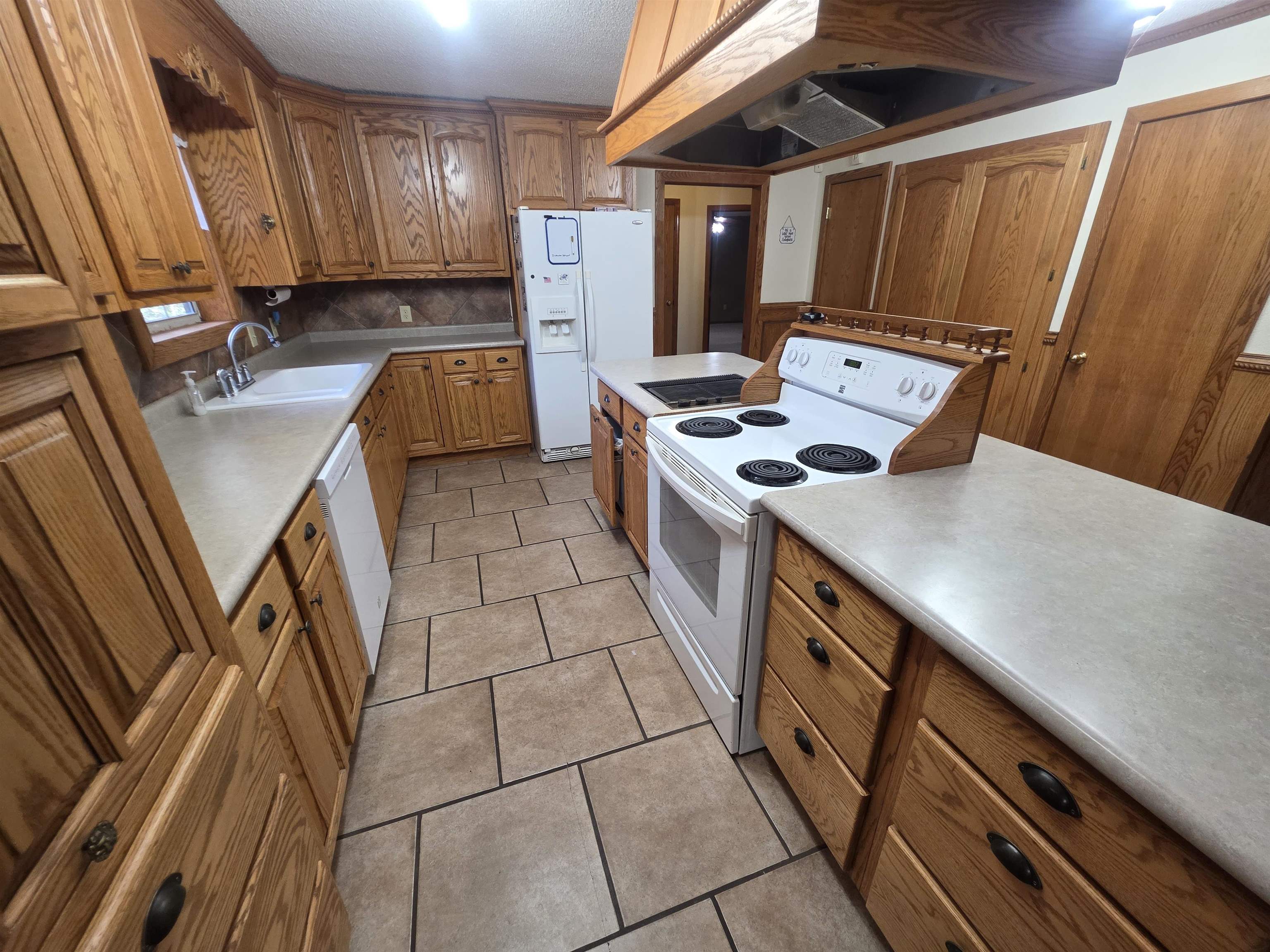 14 Highland Park  Highland, AR