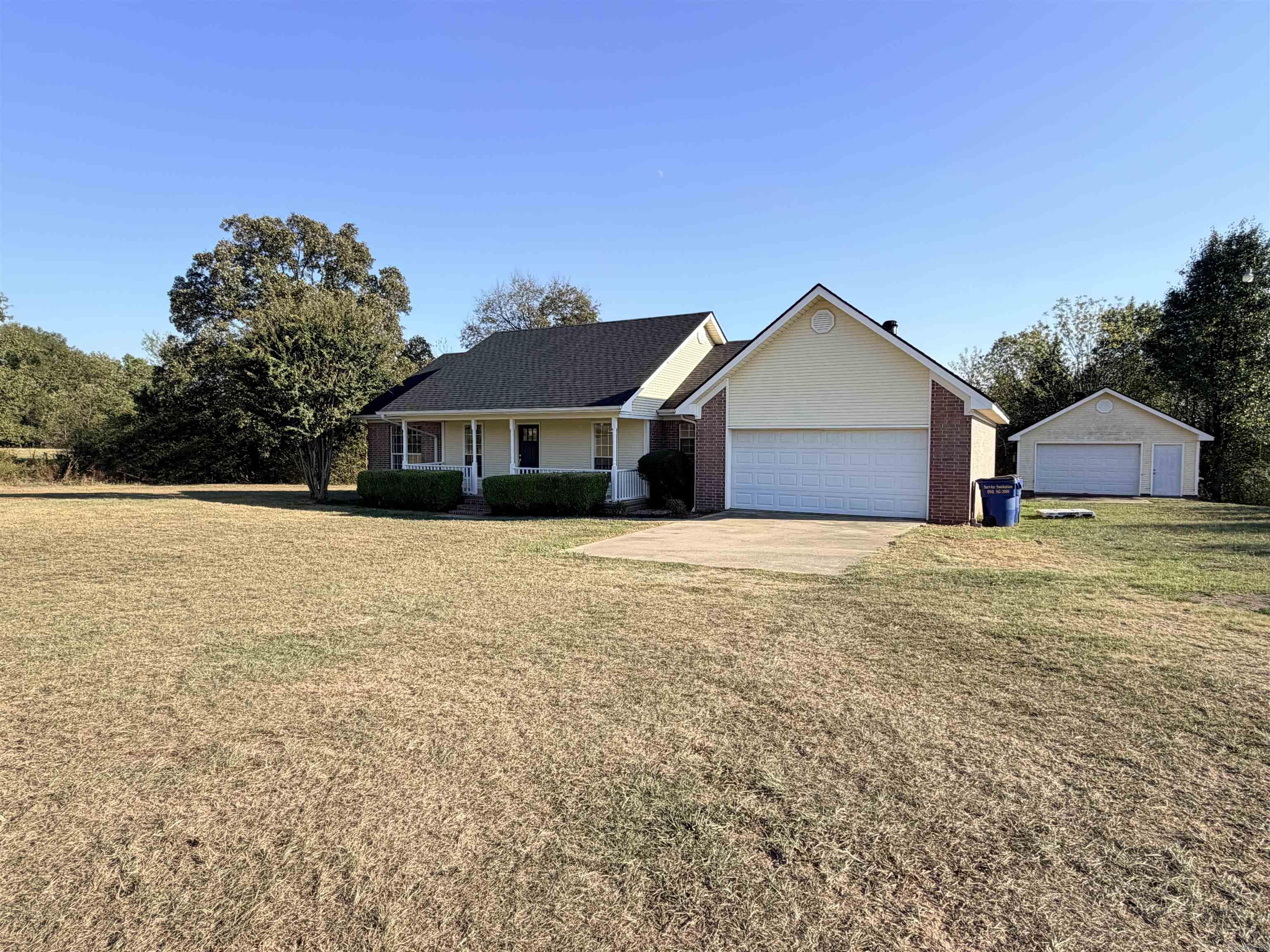 225 Ridge Road — exterior