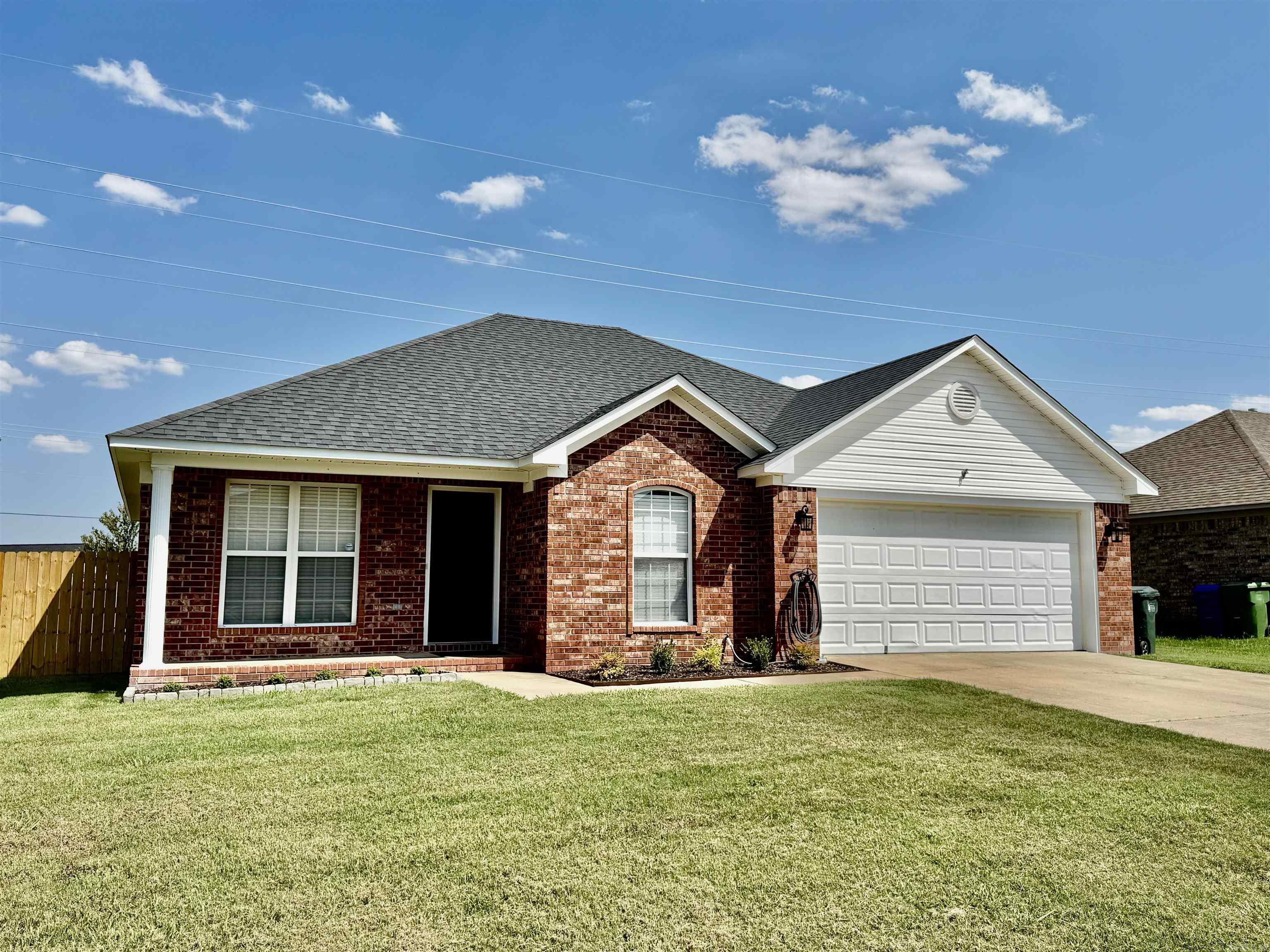 2430 Apple Blossom — exterior