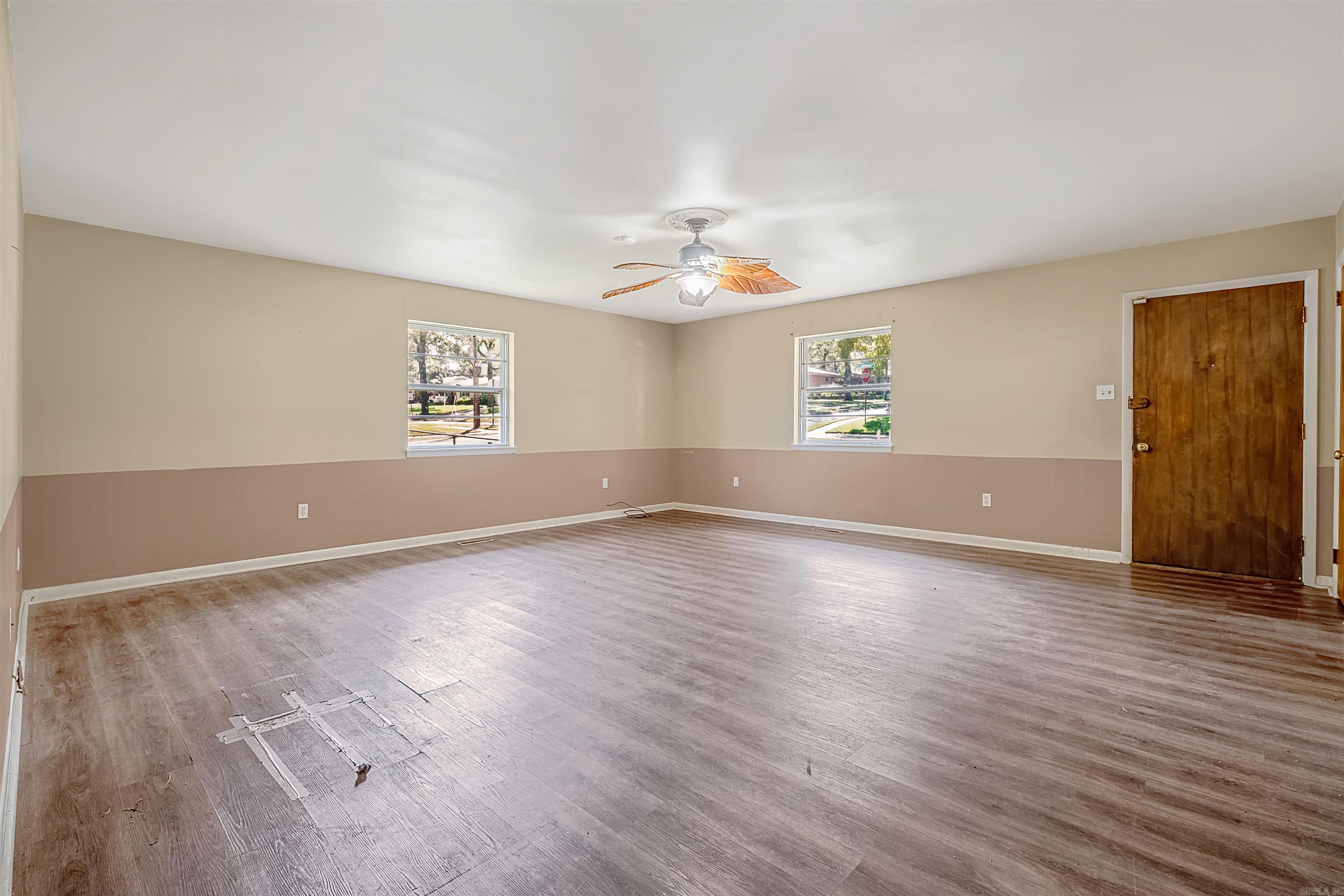 406 S Claremont Ave — photo 4
