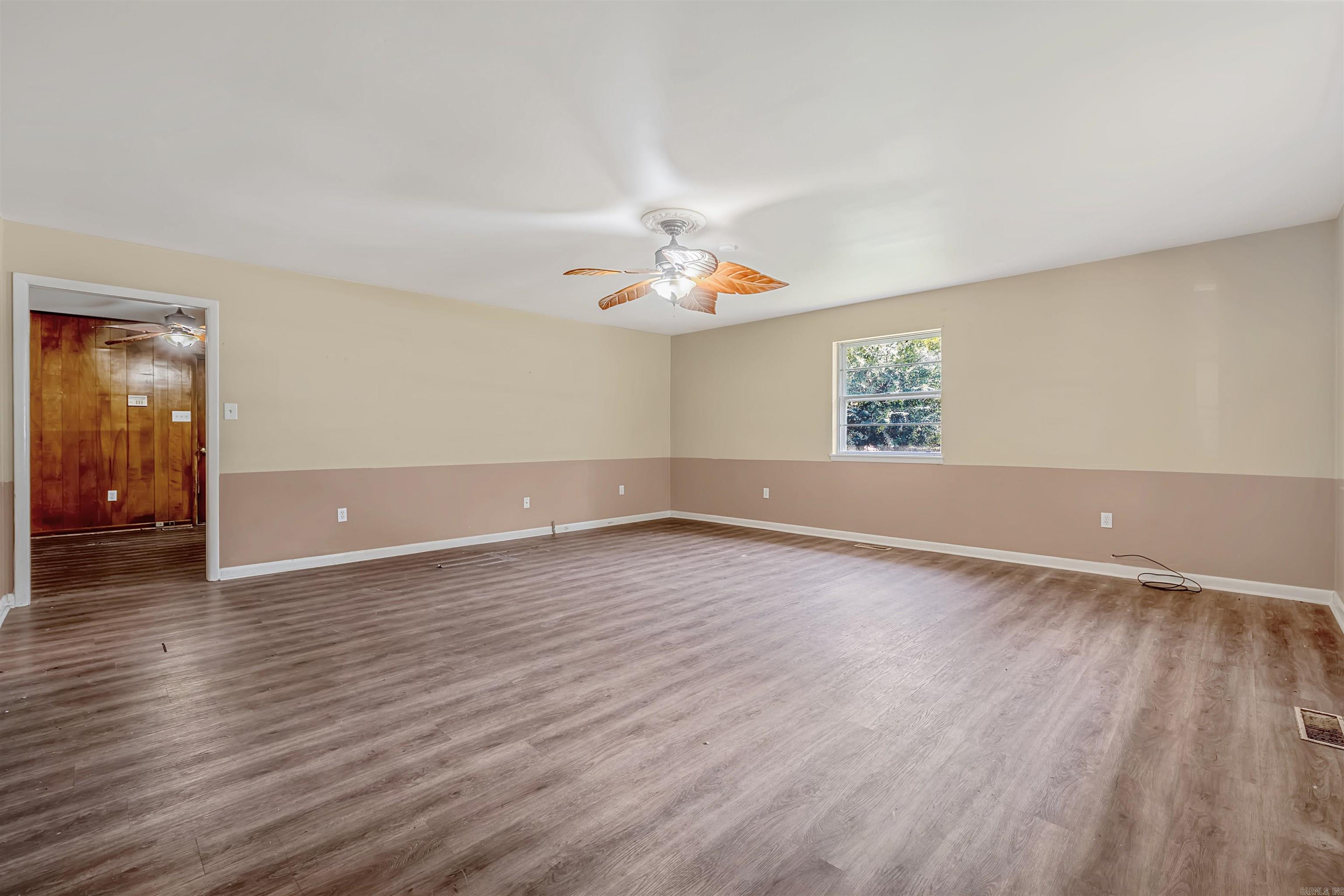 406 S Claremont Ave — photo 5