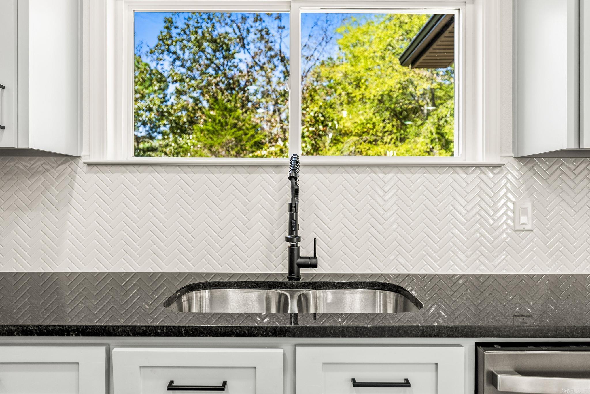 9 IDLEWOOD  Maumelle, AR