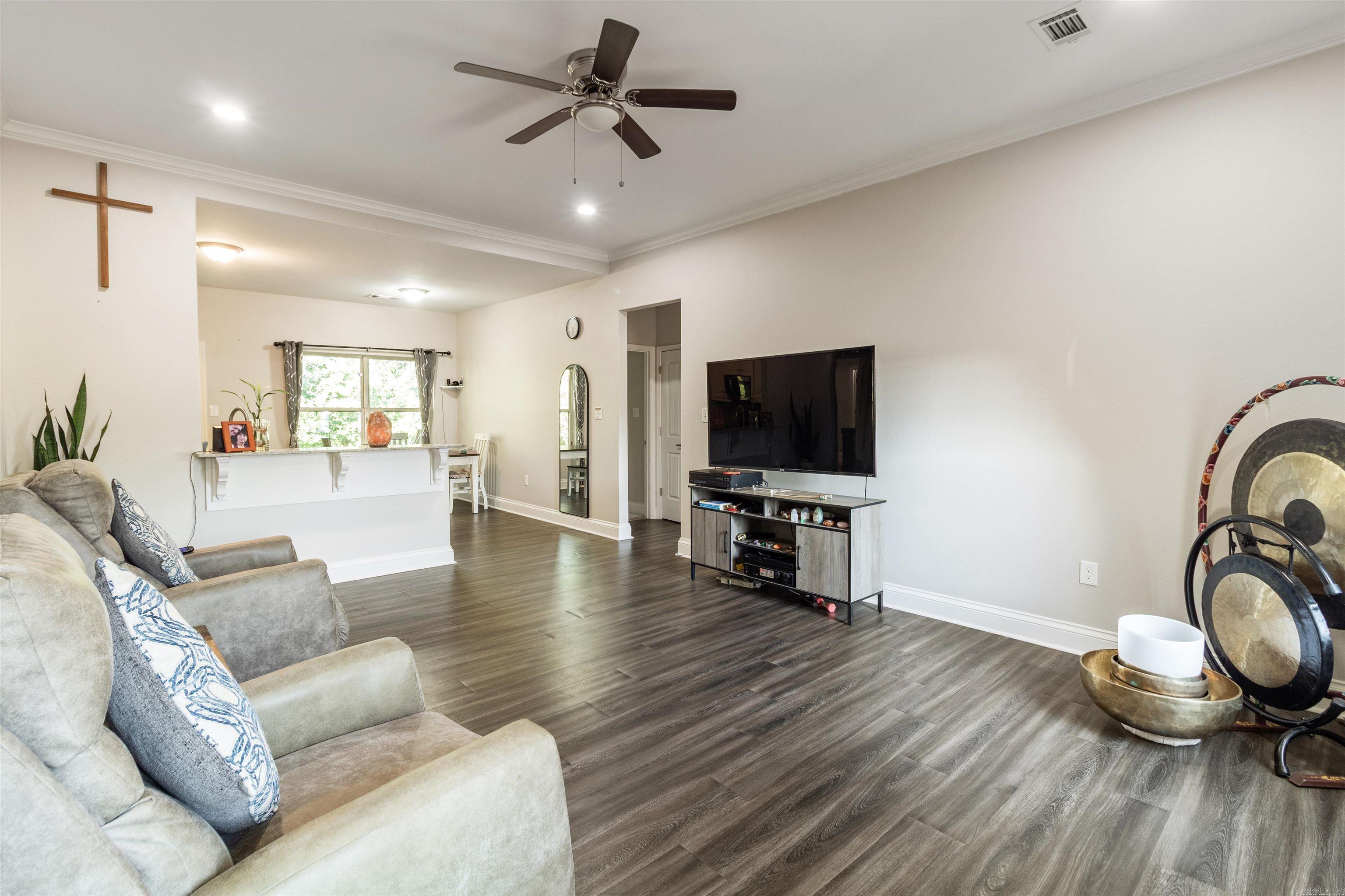 10 Sandbridge — photo 4
