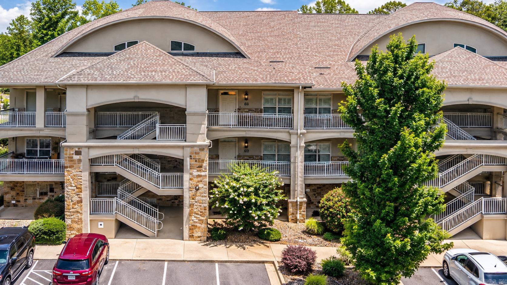 100 Vallon Lane #103 — exterior
