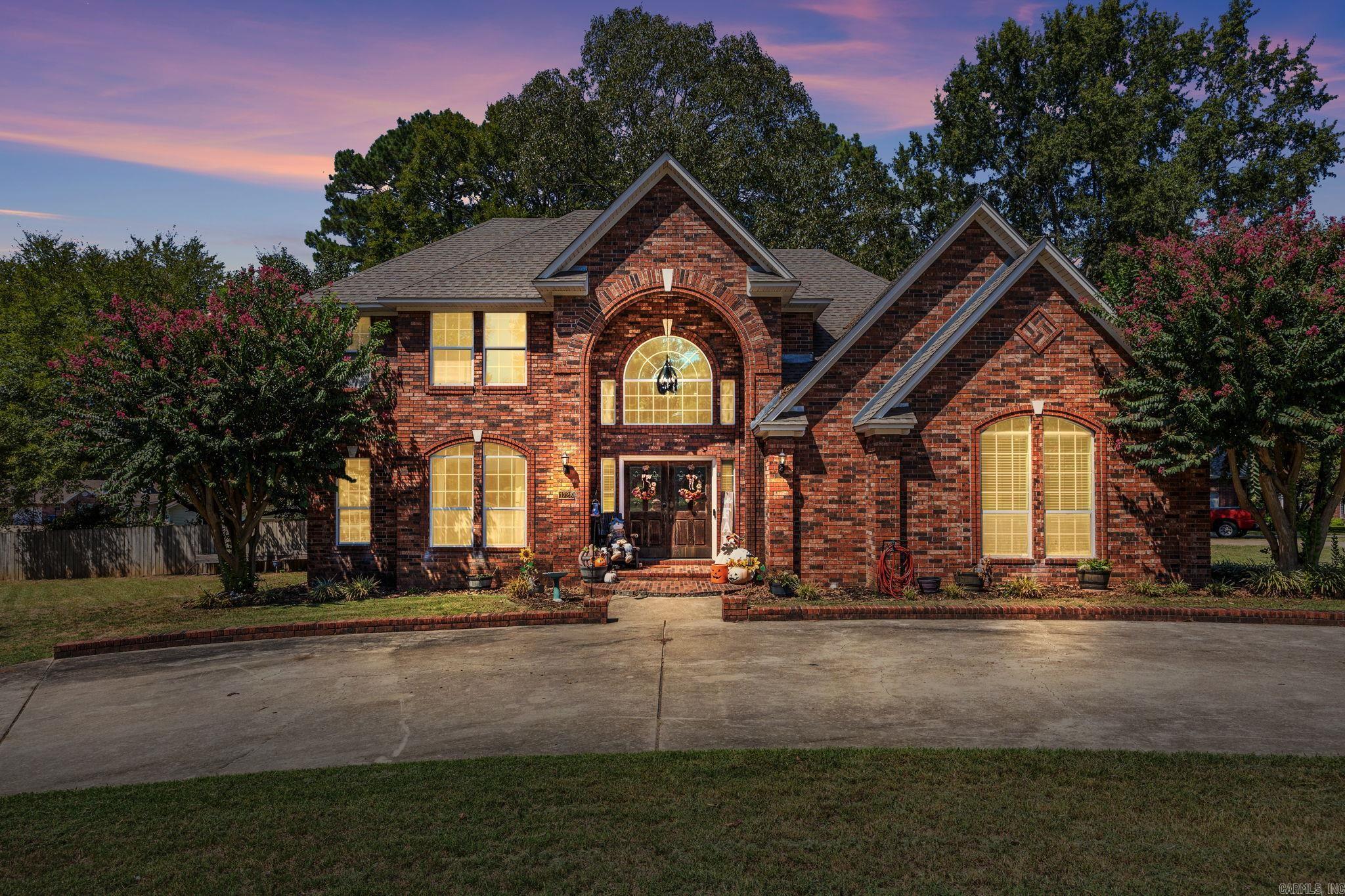 1728 Regal Drive — exterior