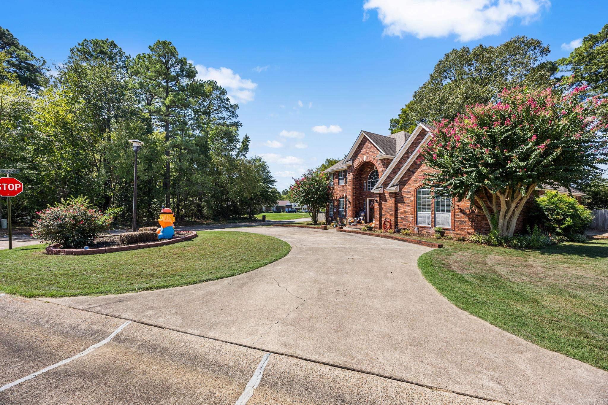 1728 Regal Drive — photo 4