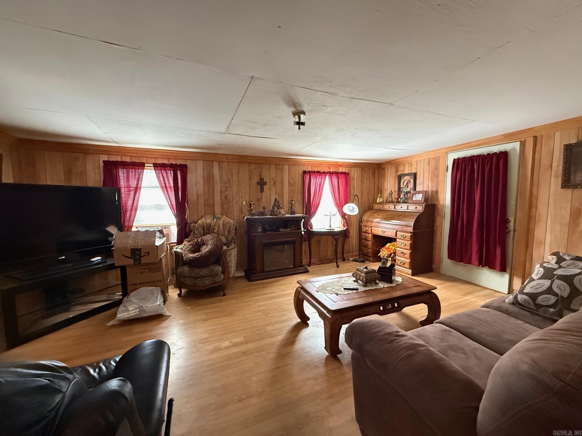 Add on Den. Has window unit.