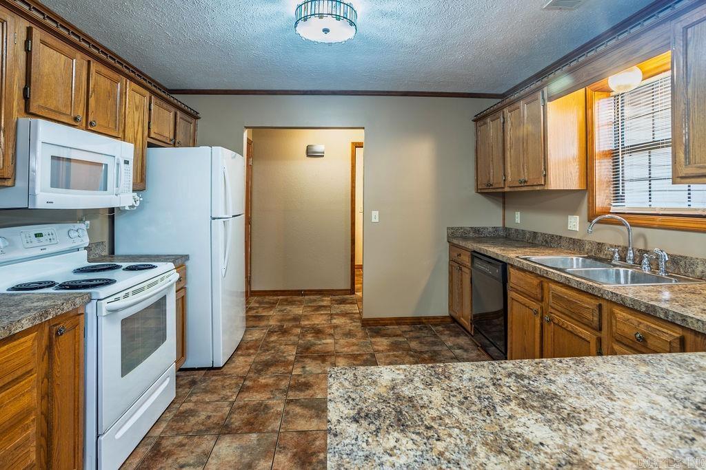 4 Oak Meadow Cove